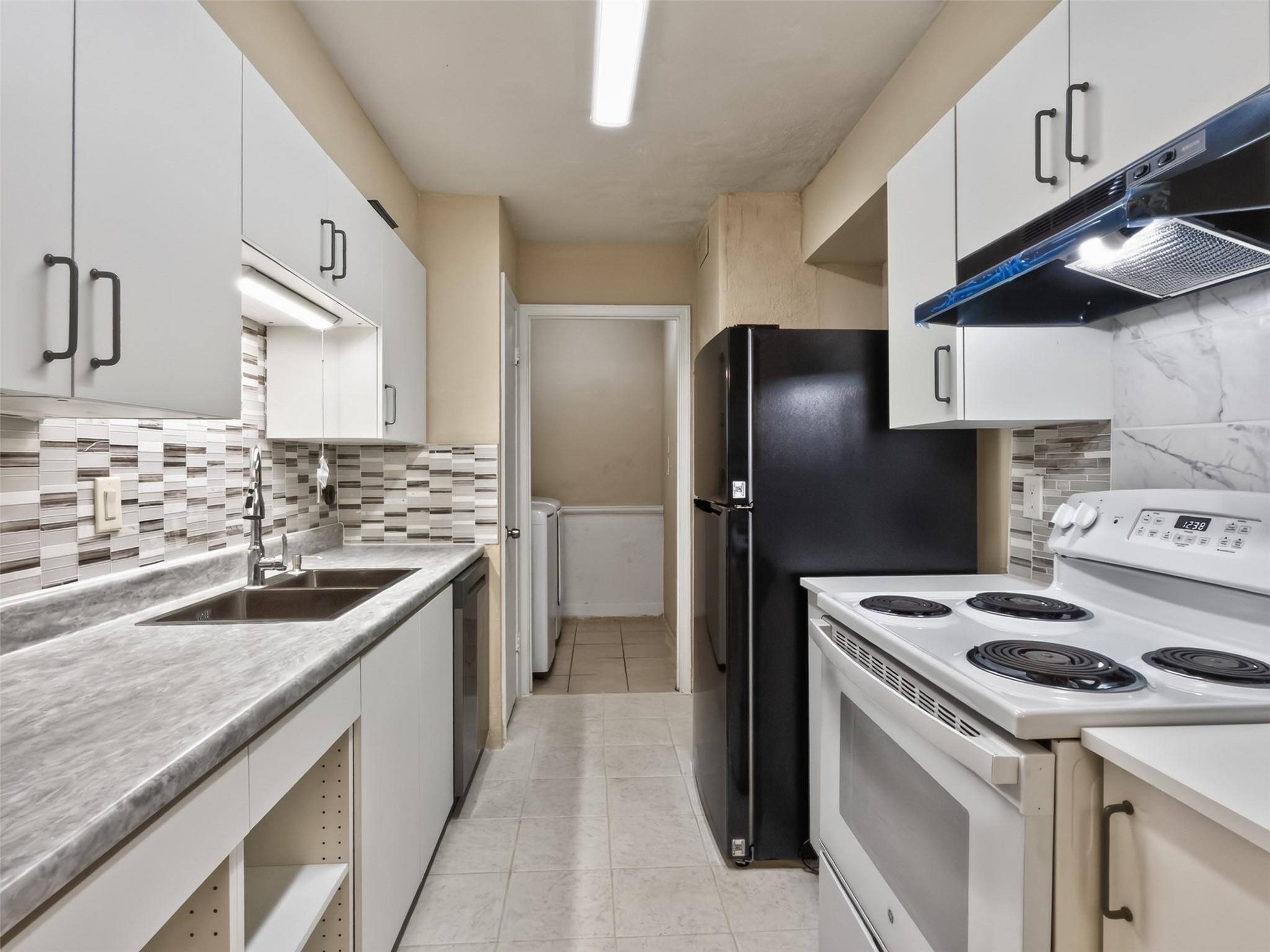9700 Leawood #1315 — photo