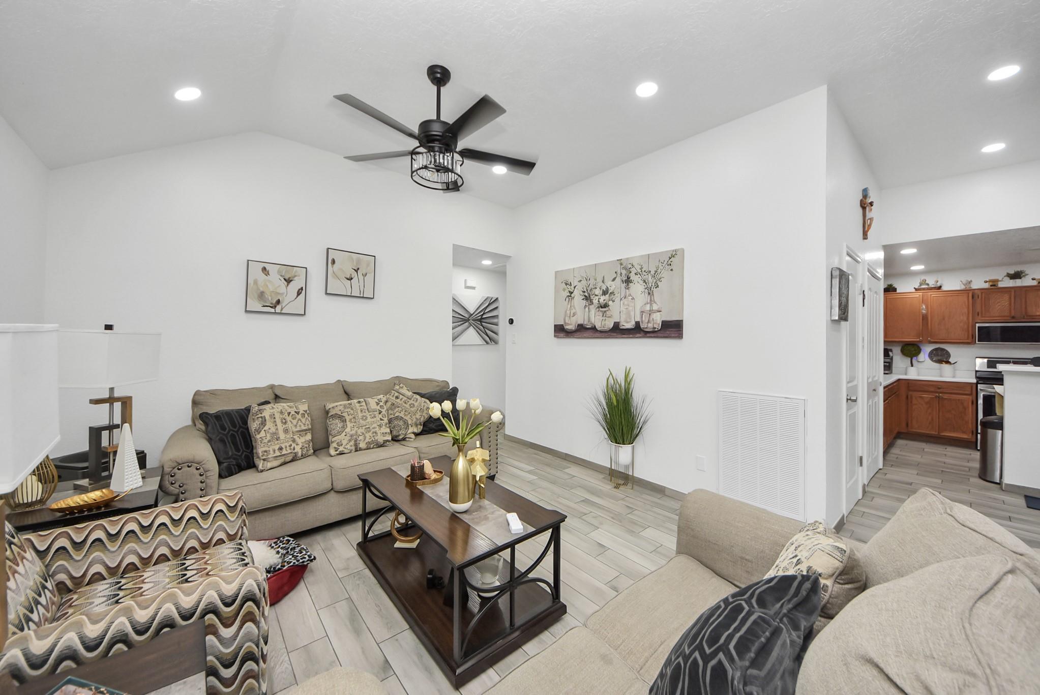 4246 Tiny Hur Drive, Pasadena, TX 77503 — photo 3