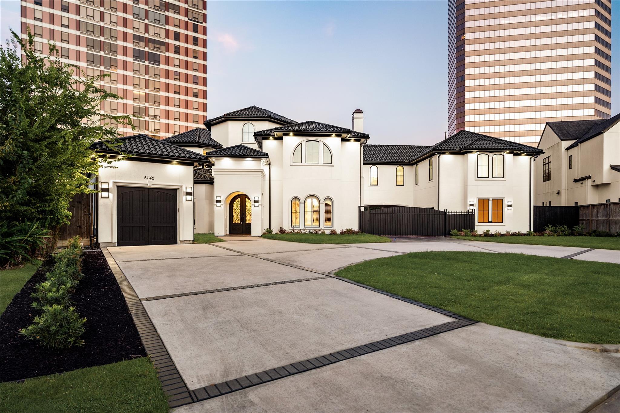5142 Huckleberry Circle — photo