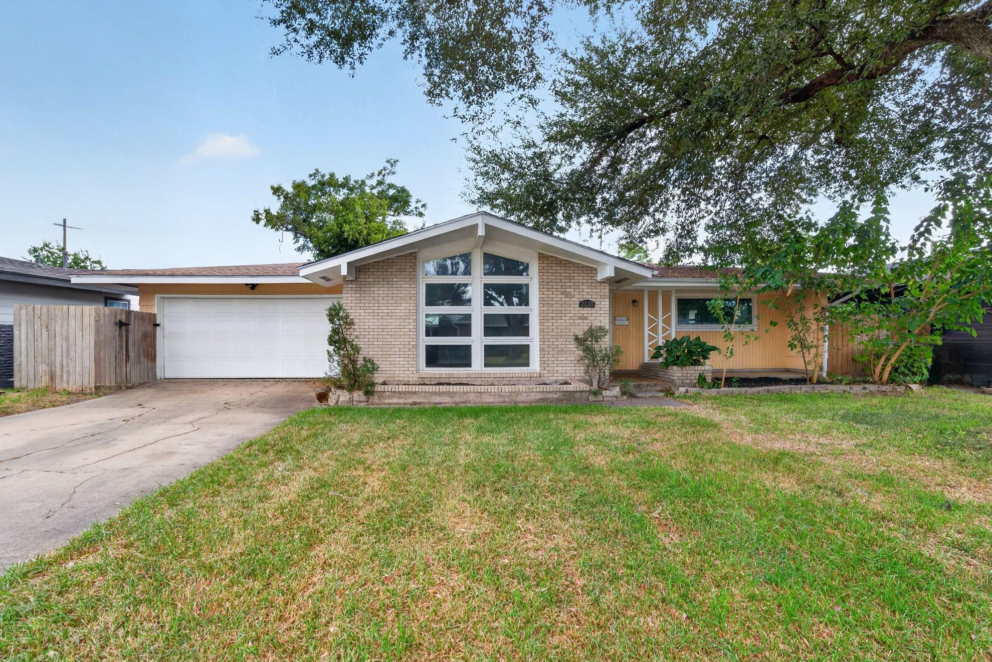 2110 Ridgemore Drive — photo