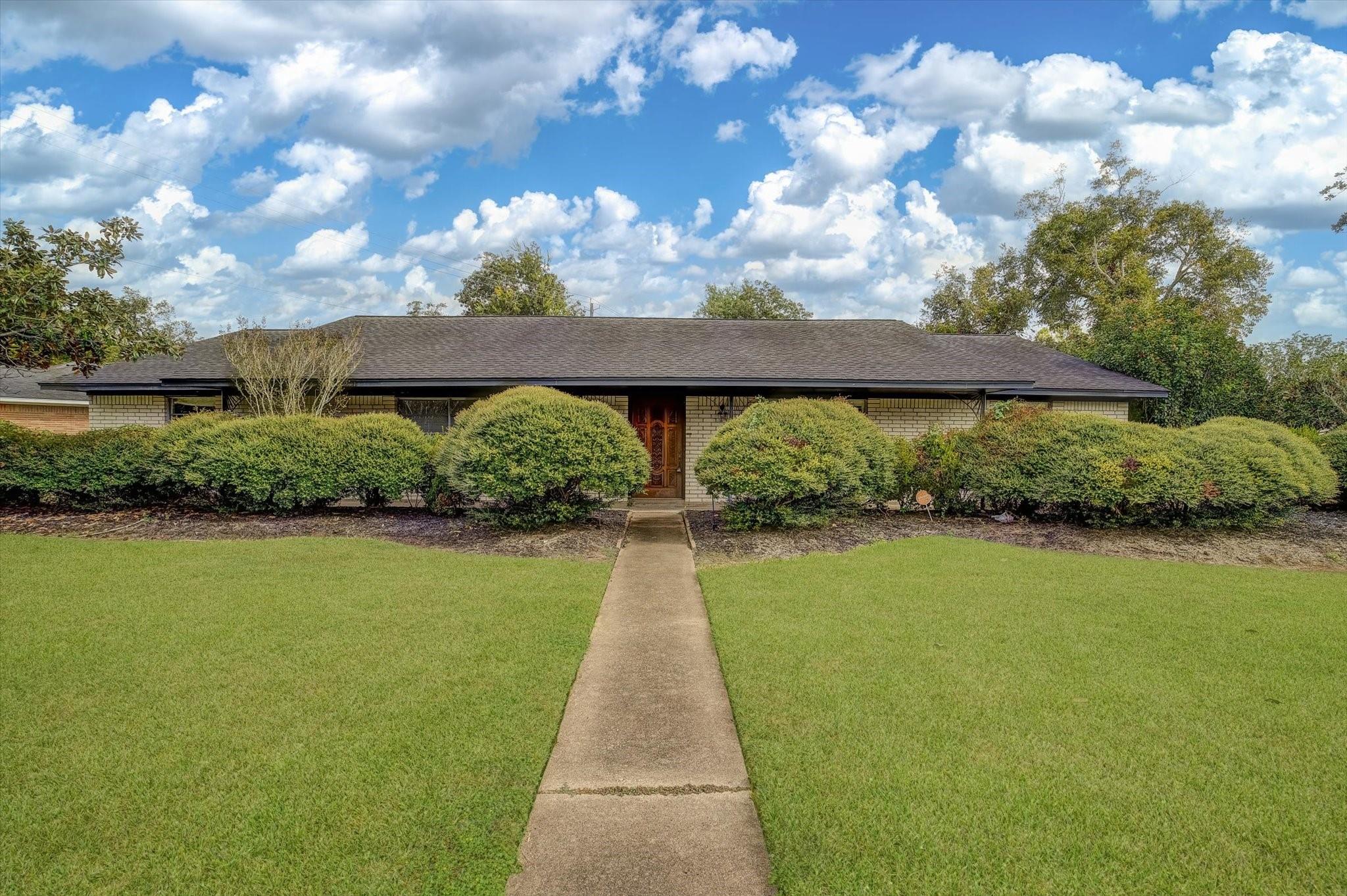 102 Oyster Bend Lane — photo