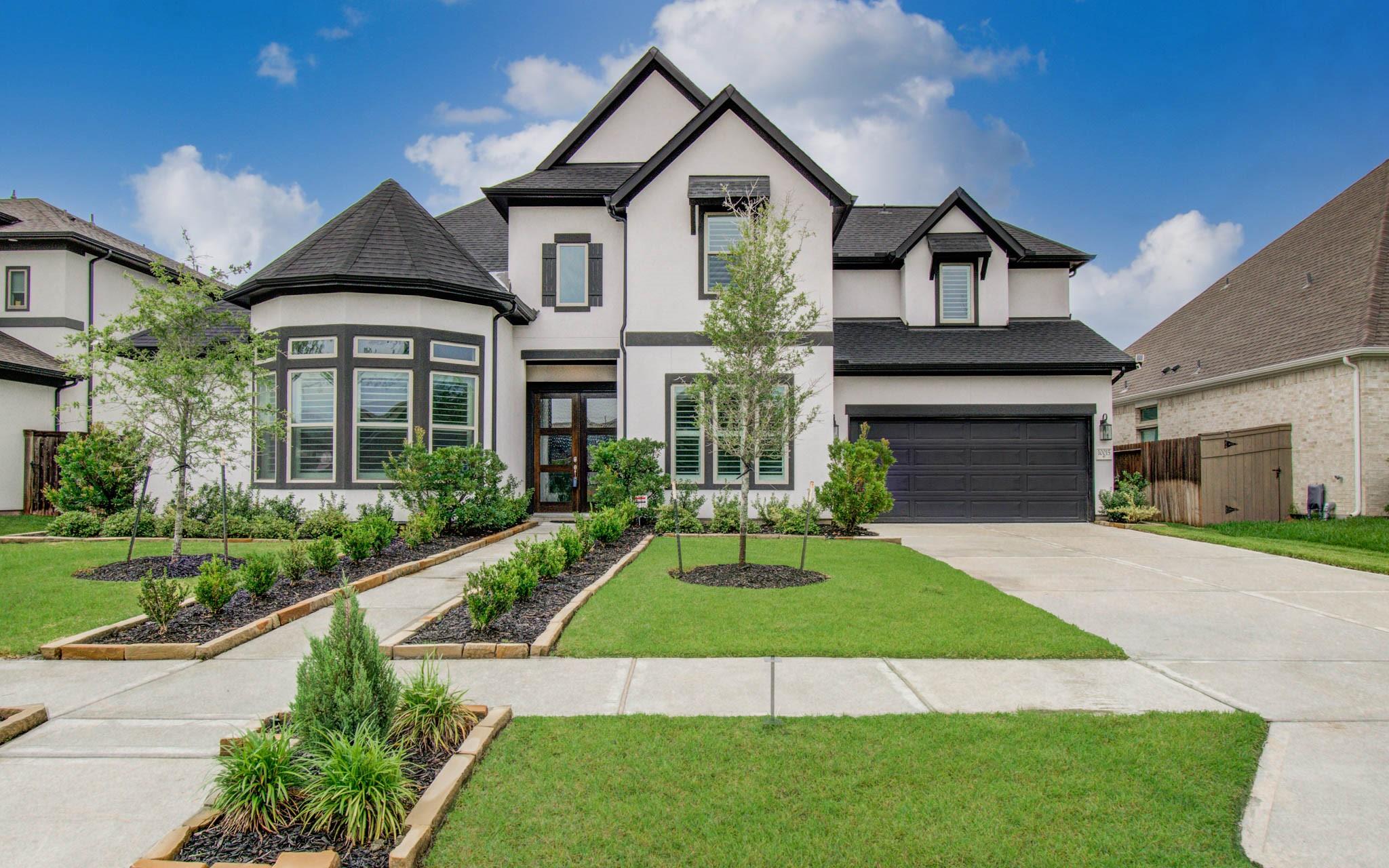 10015 Crescent Wood Drive — photo