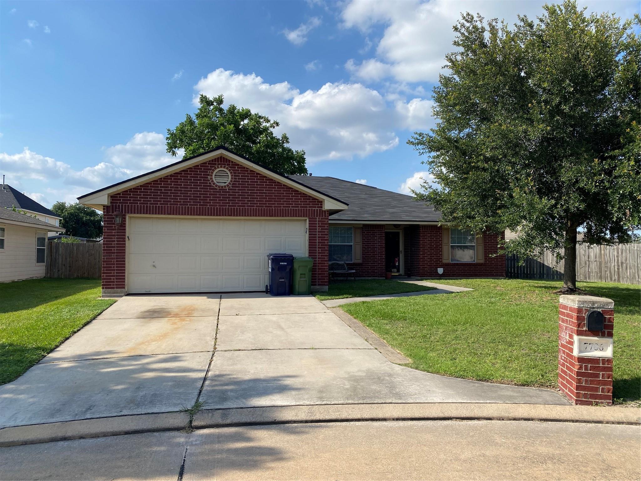 7706 Cloverlake Court — photo