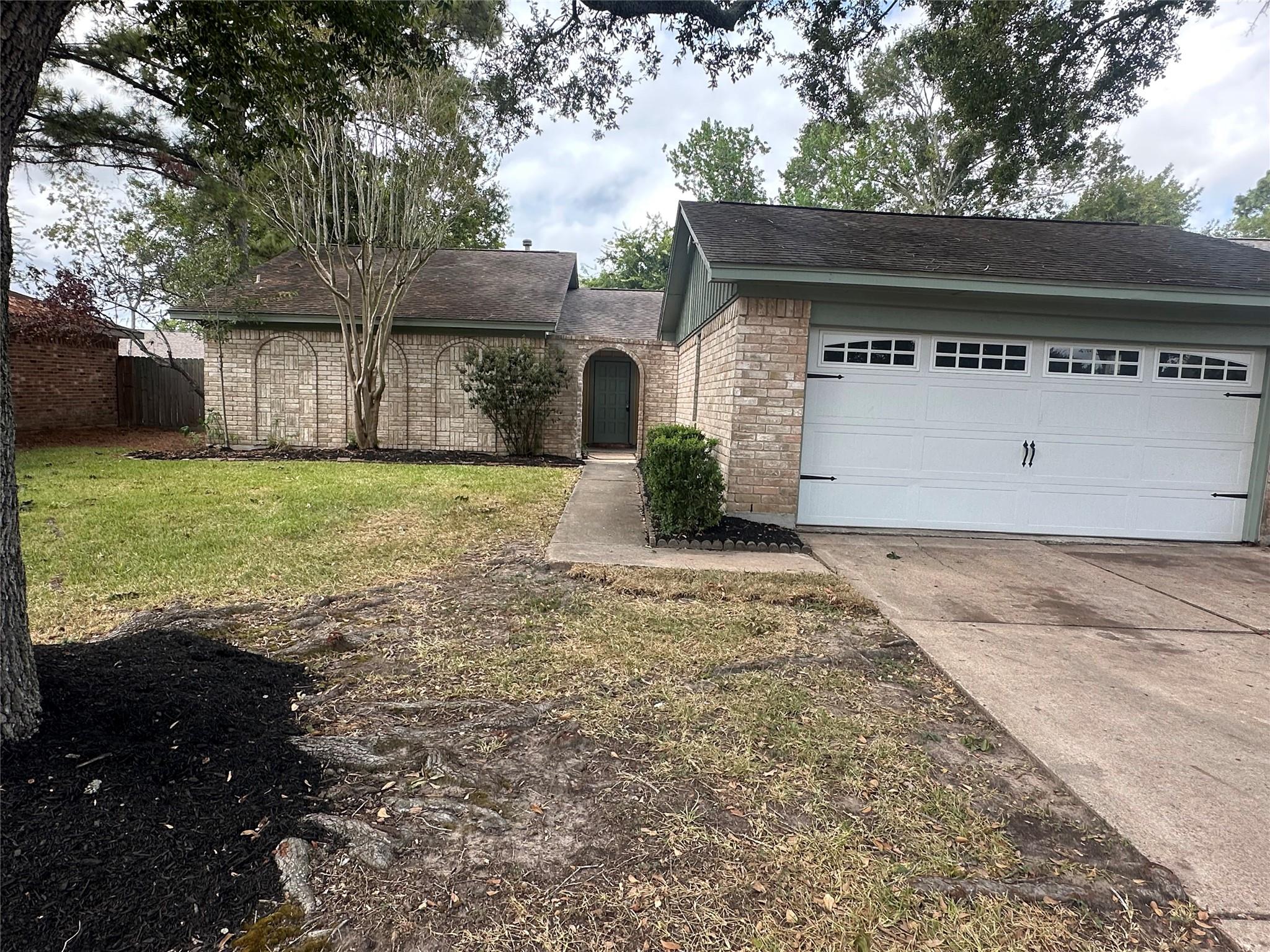 743 Voyager Drive — photo