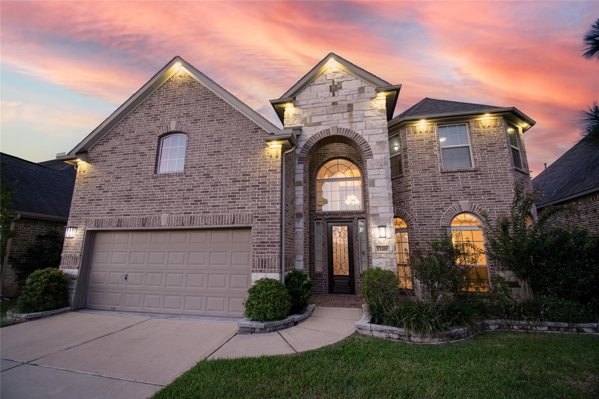 13418 Lansdown Street — photo