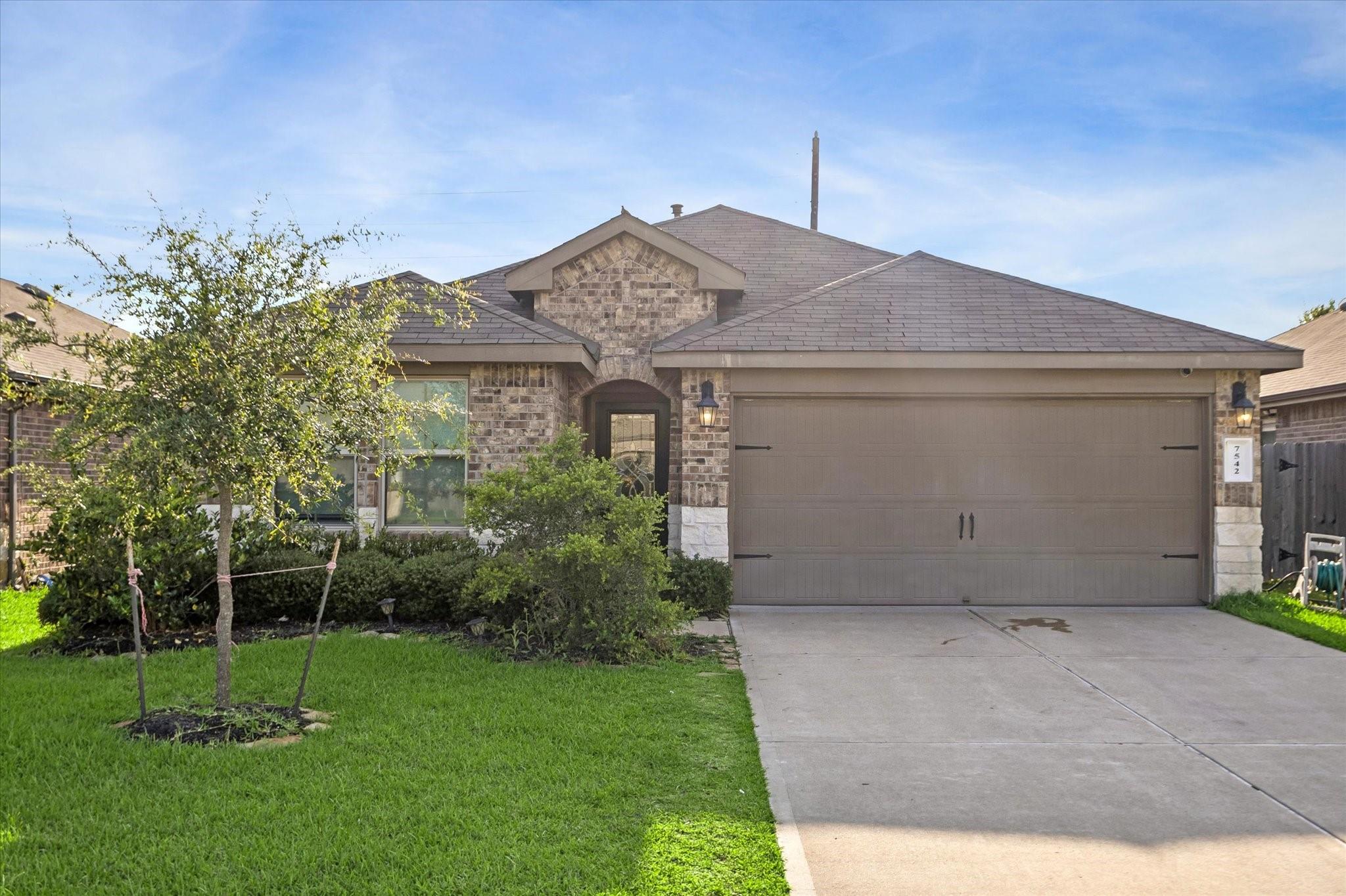 7542 Highland Chase Drive — photo