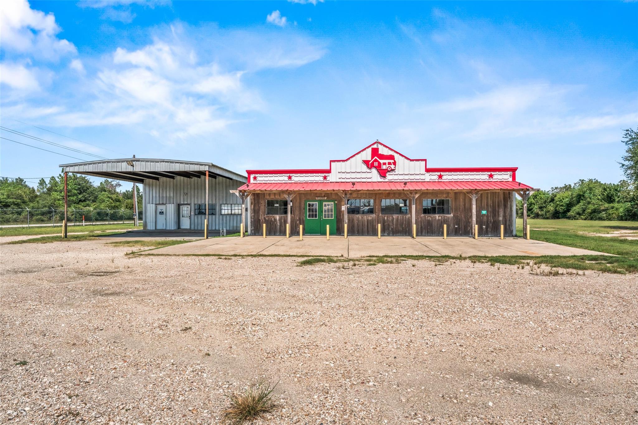 28922 FM 2920 — photo