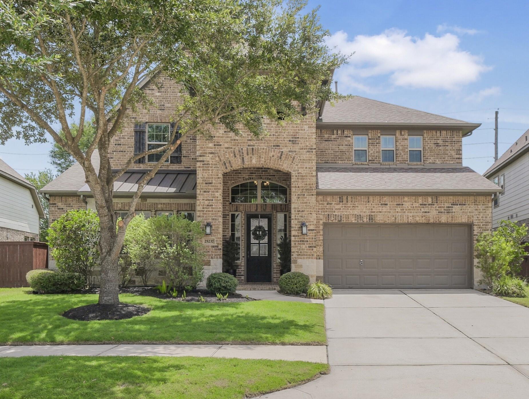 25237 Forest Ledge Drive — photo