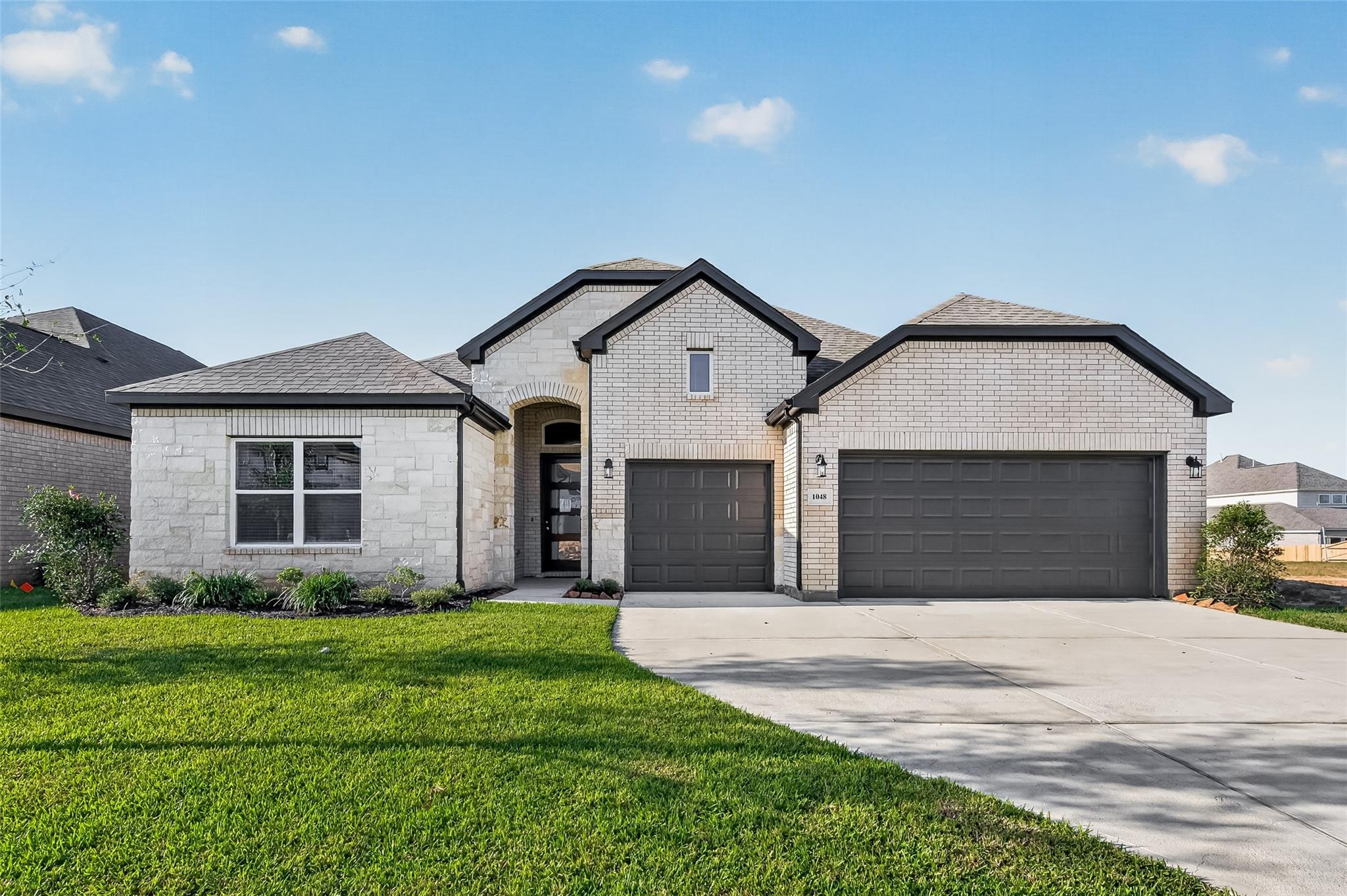 1048 Apple Ridge Road — photo