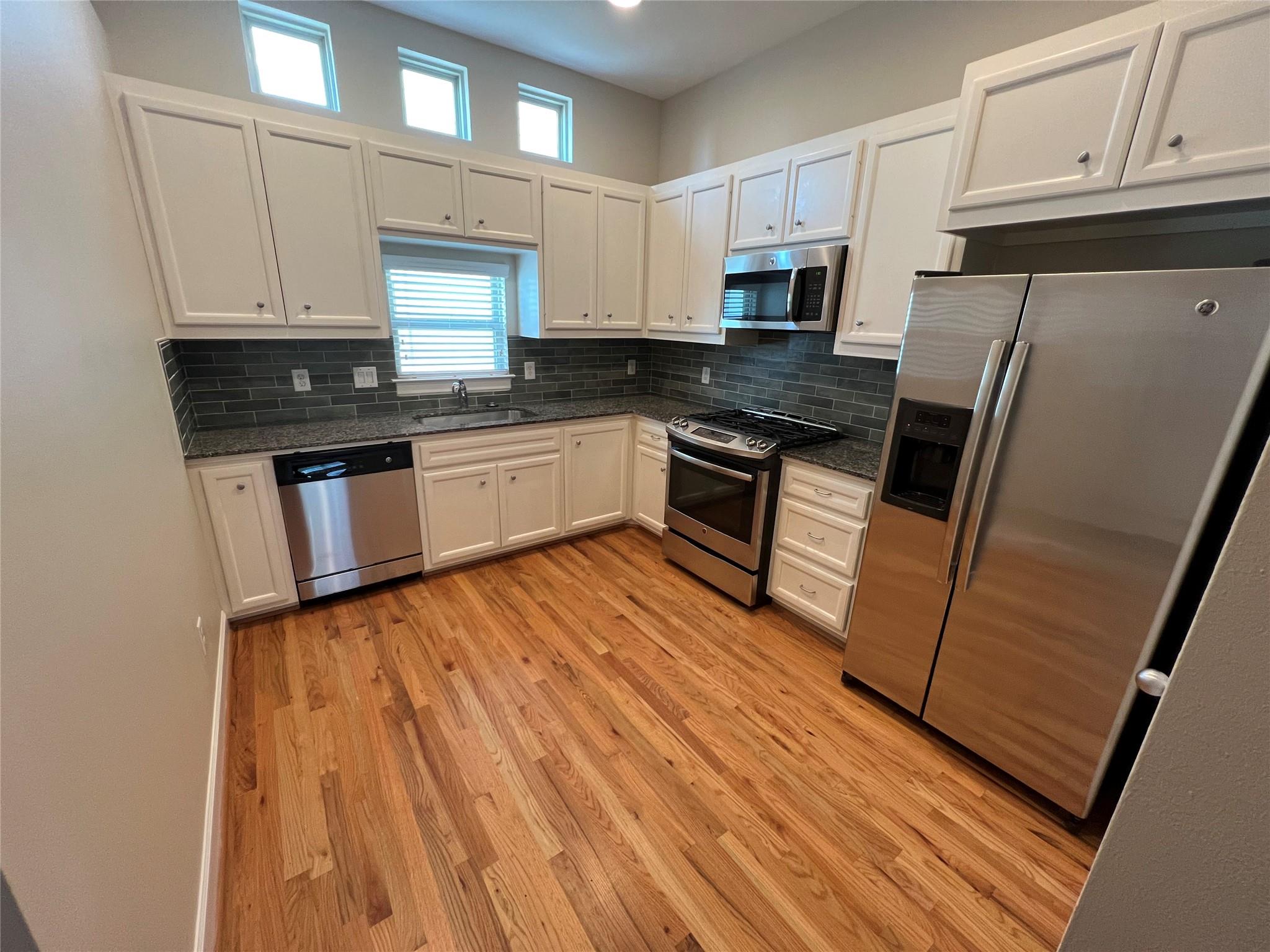 2710 Hullsmith Drive #404 — photo
