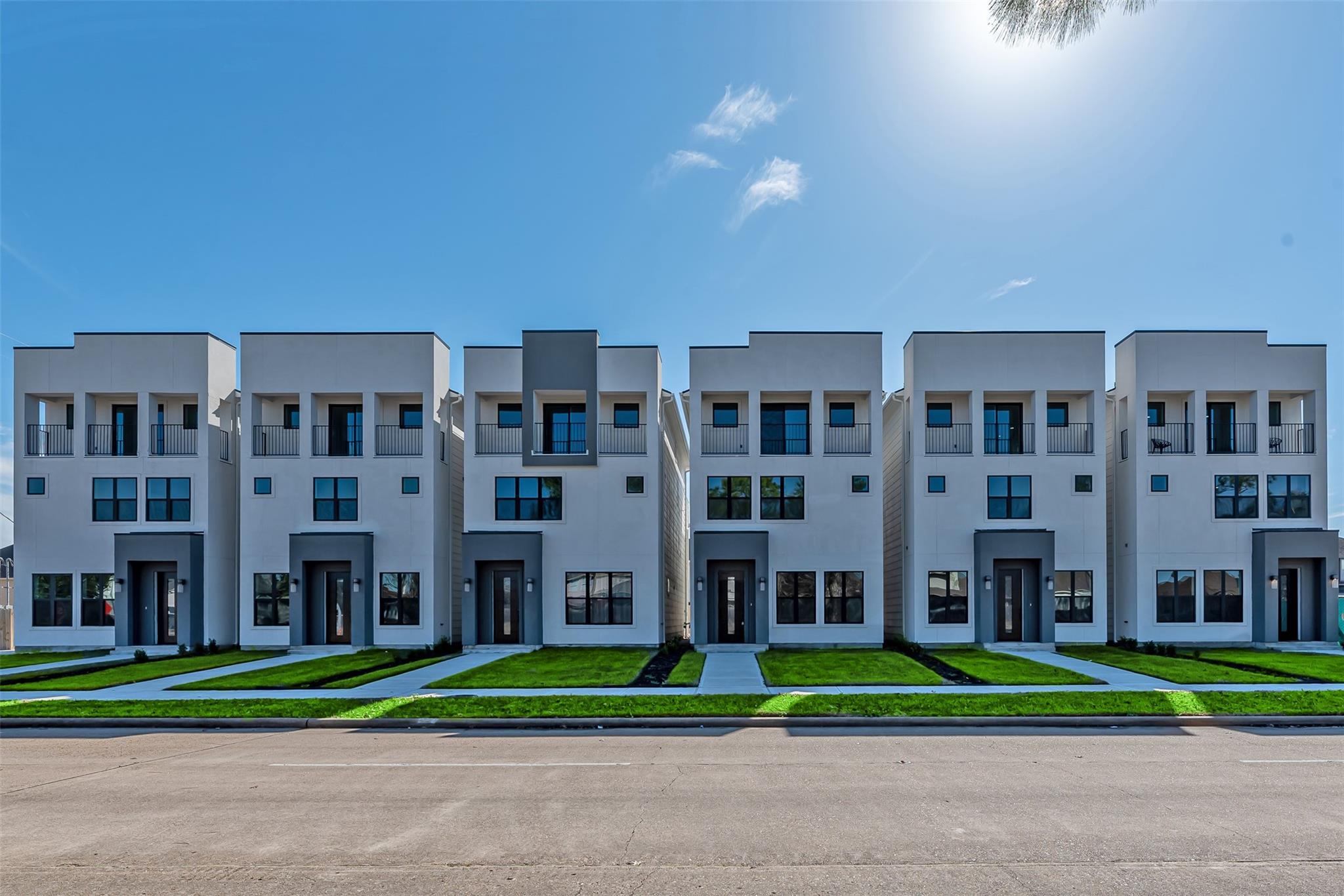 15000 S Richmond Avenue #5 — photo