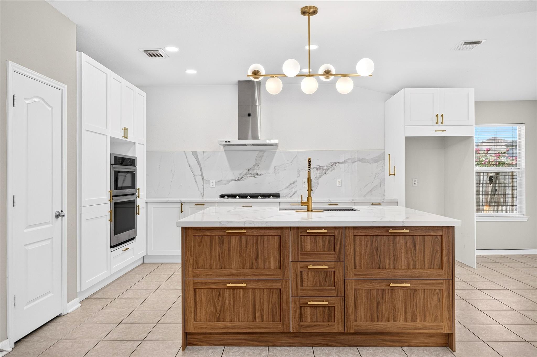 18211 Doral Rock Court — photo