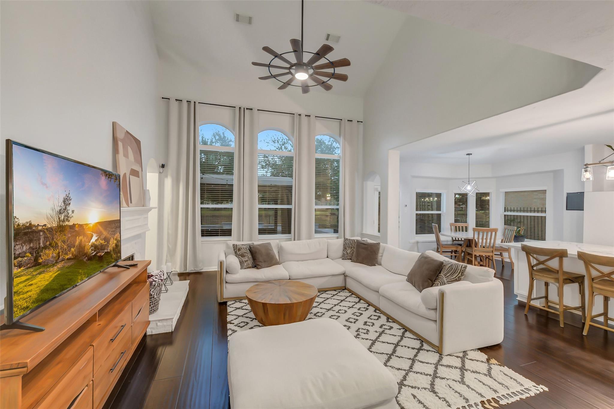 30214 Vinebriar Drive — photo