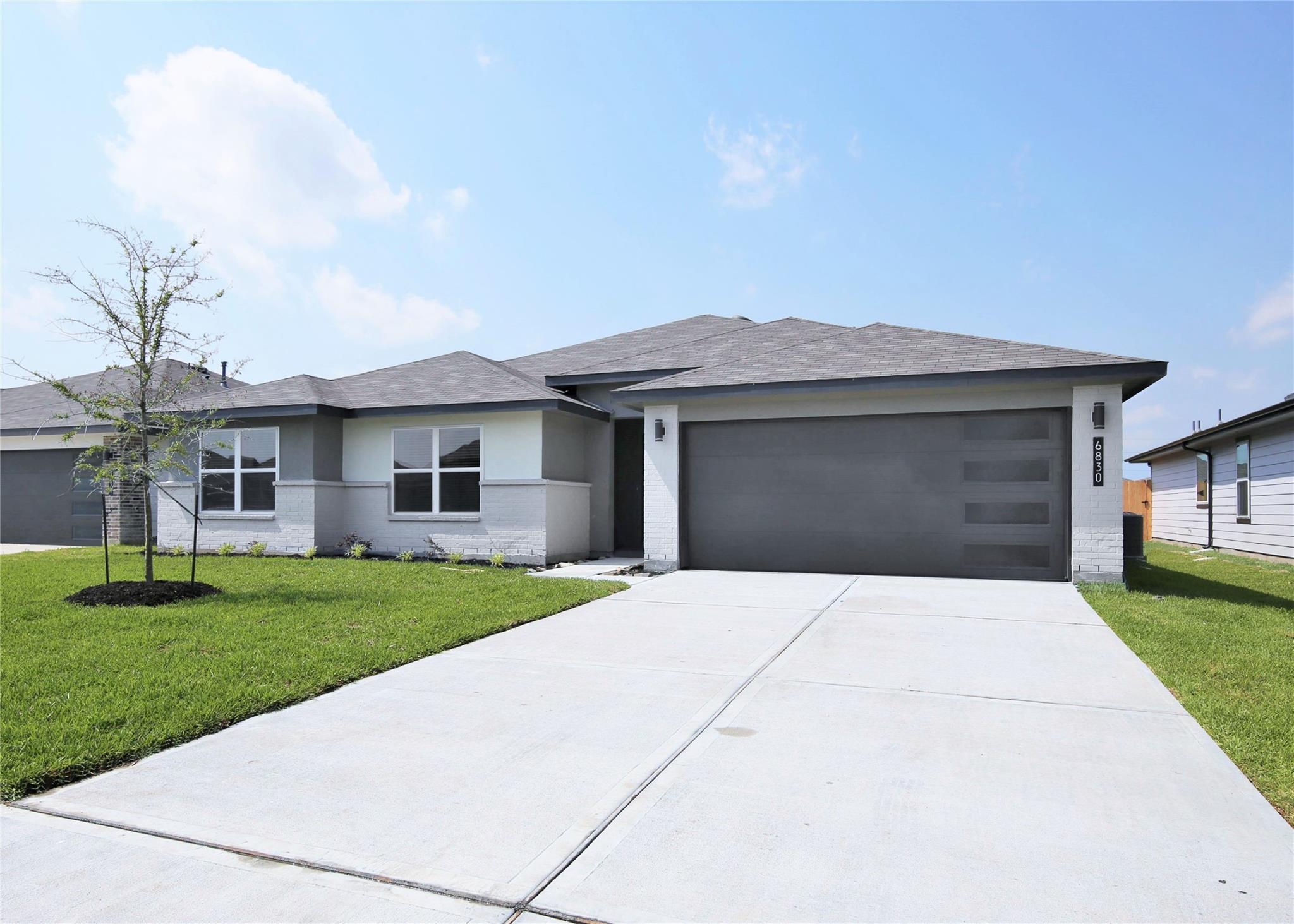 6830 Dell Vista — photo