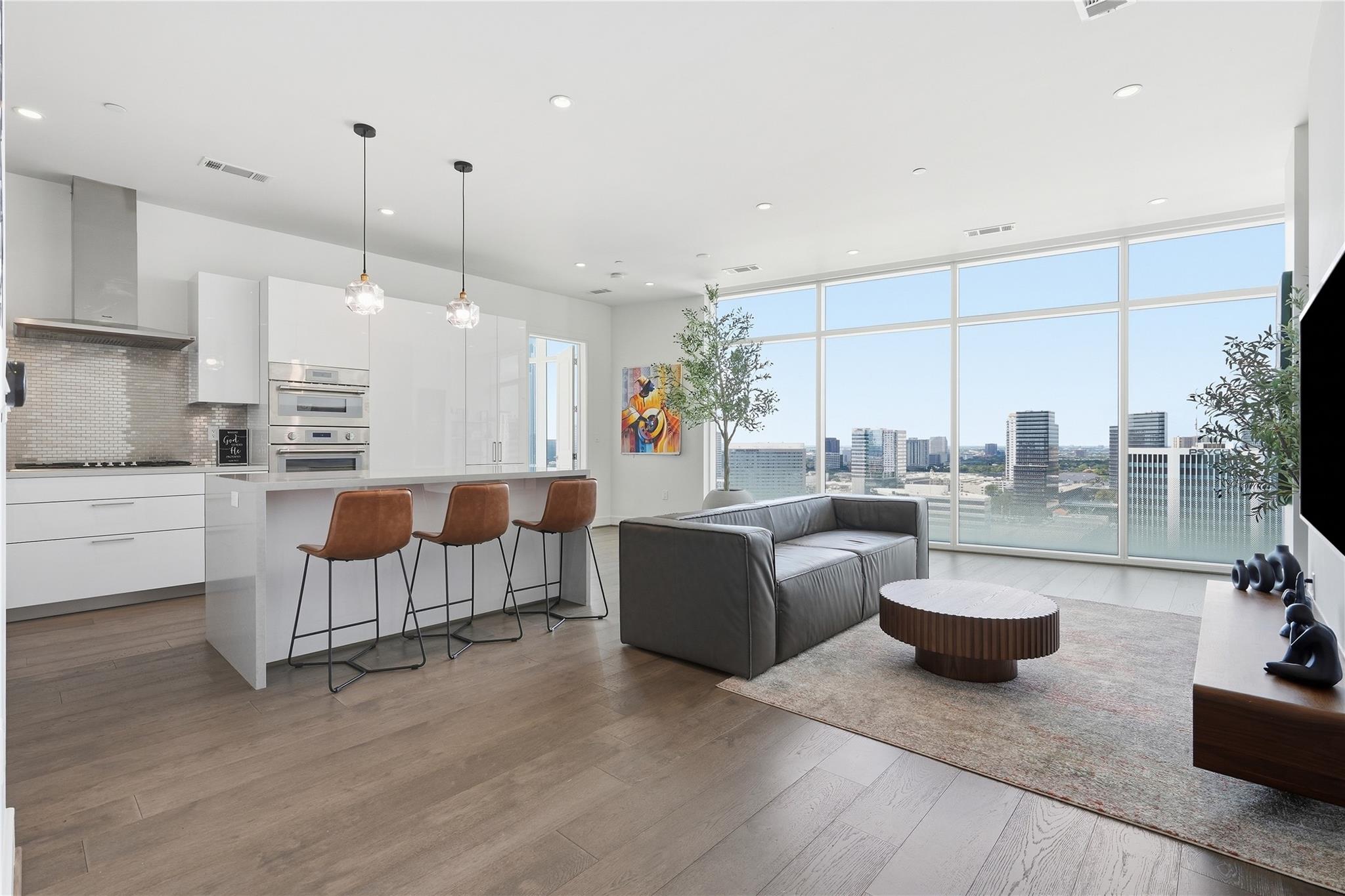4521 San Felipe Street #1904 — photo