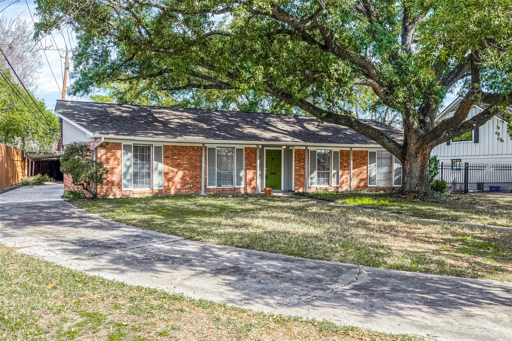 7810 Locke Lane — photo