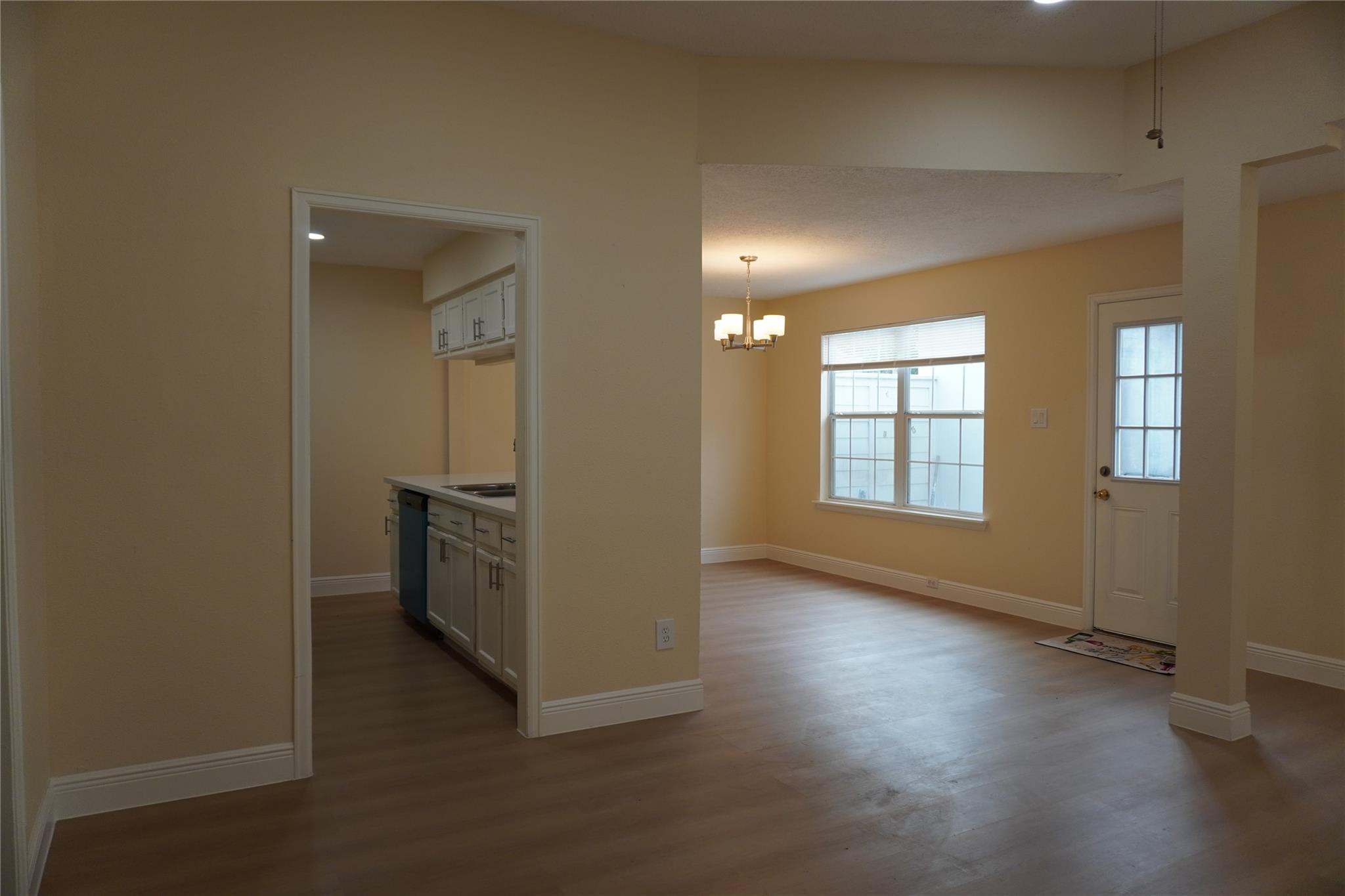 8207 Misty Ridge Lane, Houston, TX 77071 — photo 3