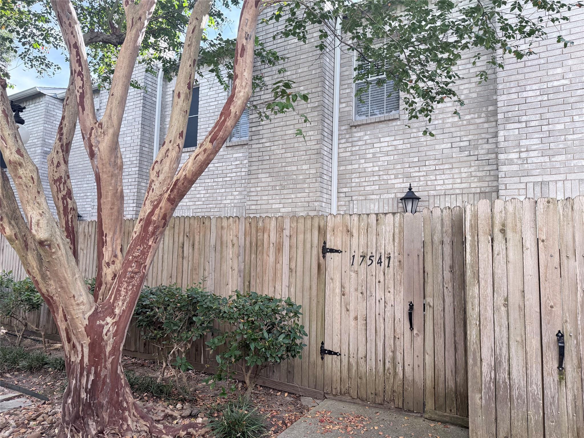 17541 Red Oak Drive #7541 — photo