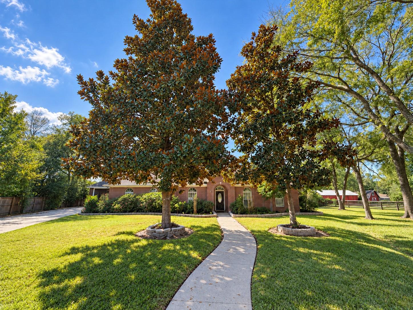 105 Mulberry Circle — photo