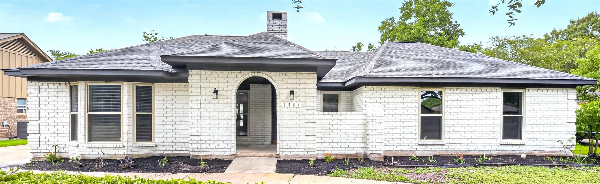 1704 Mulberry Drive — photo