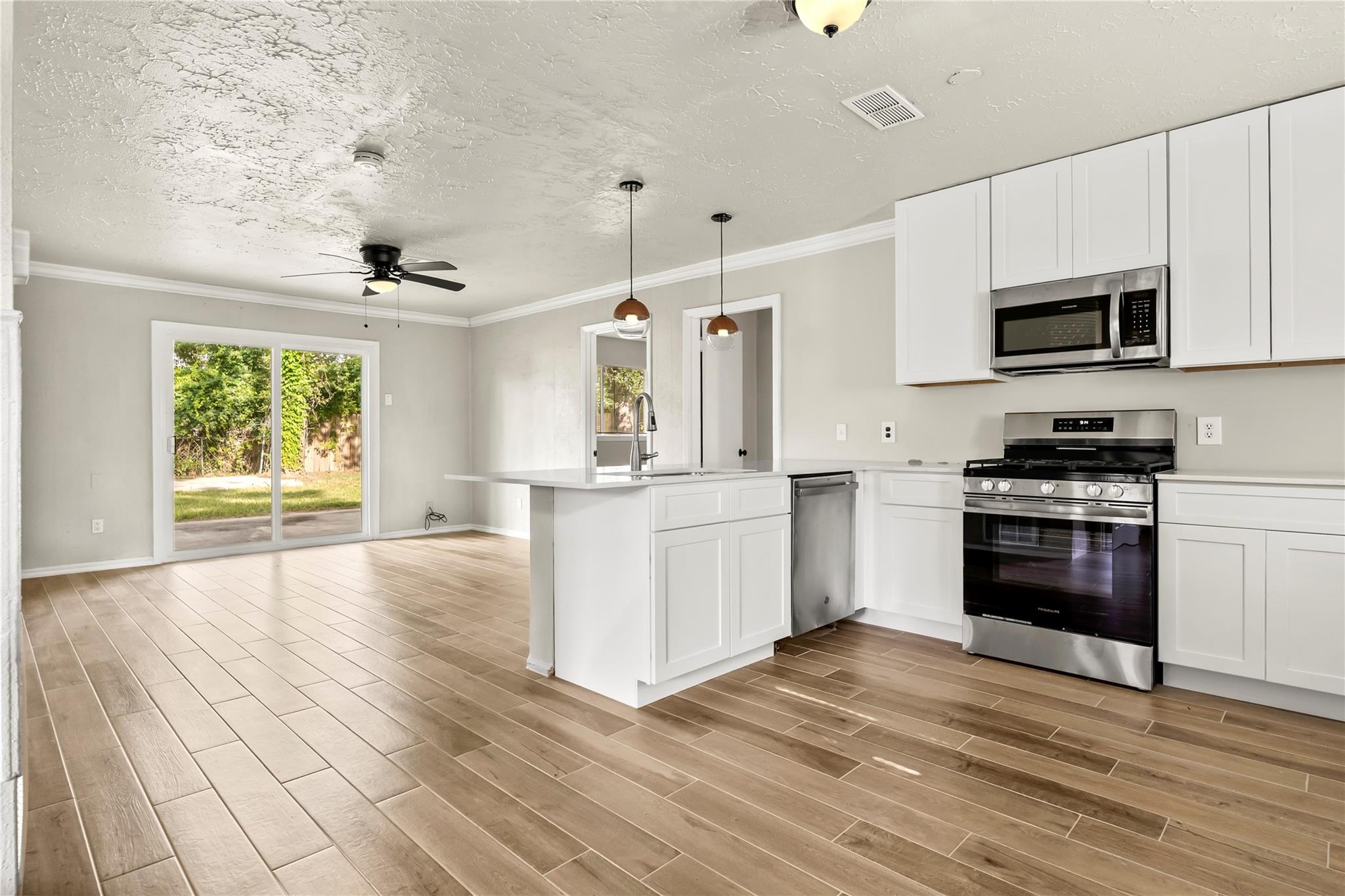 11455 Spottswood Drive — photo