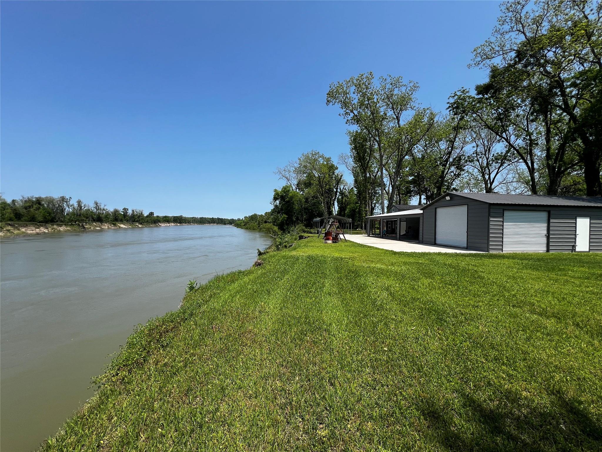 1074 W Taylor Lake Circle — photo