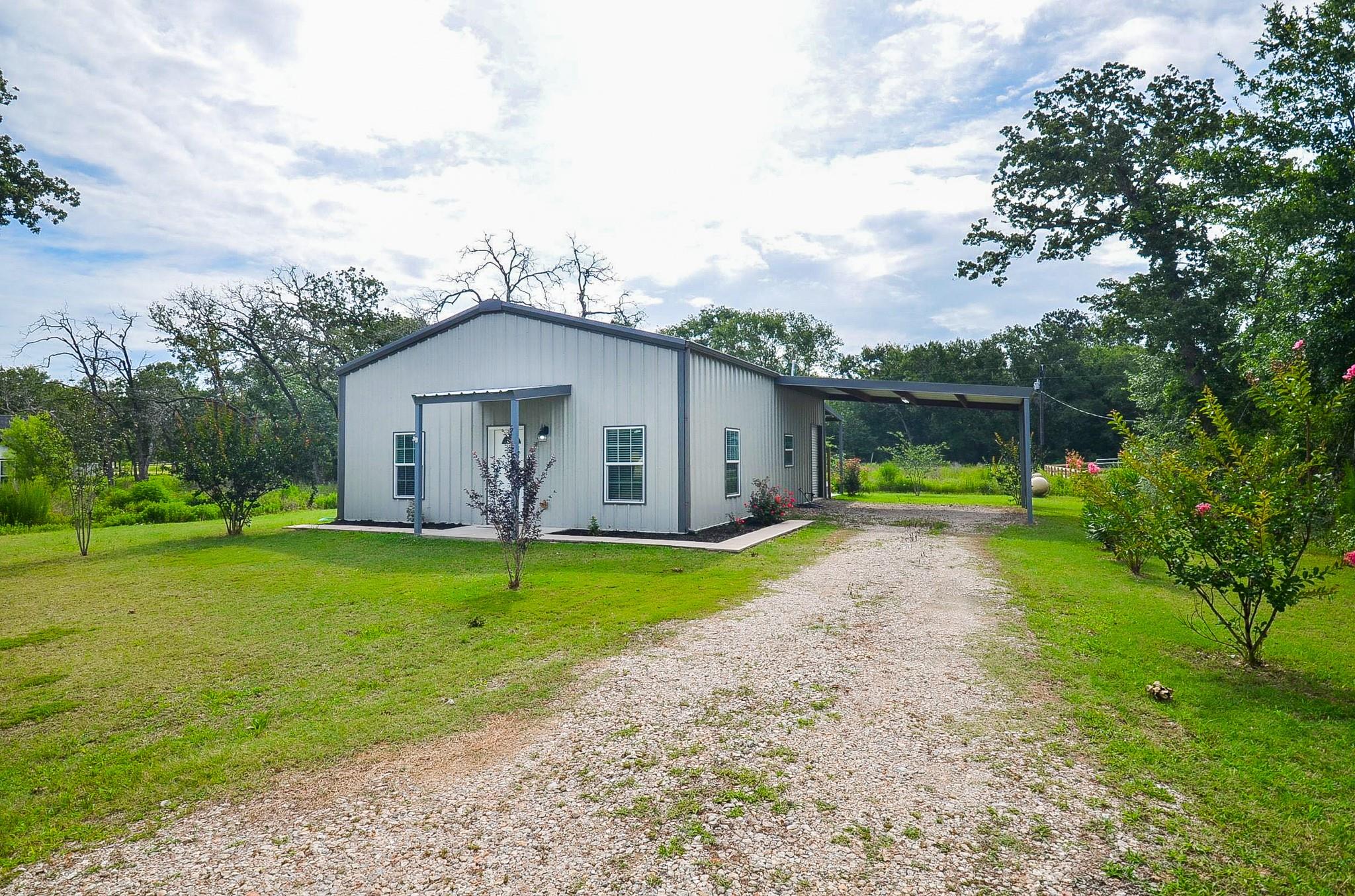 24719 Roscommon, Hempstead, TX 77445 — photo 3