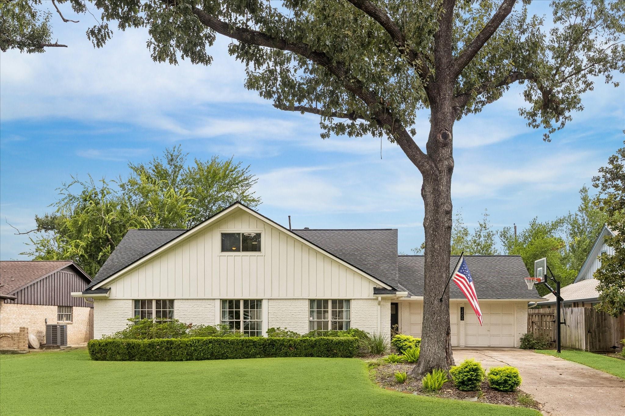 2406 Brooktree Drive — photo