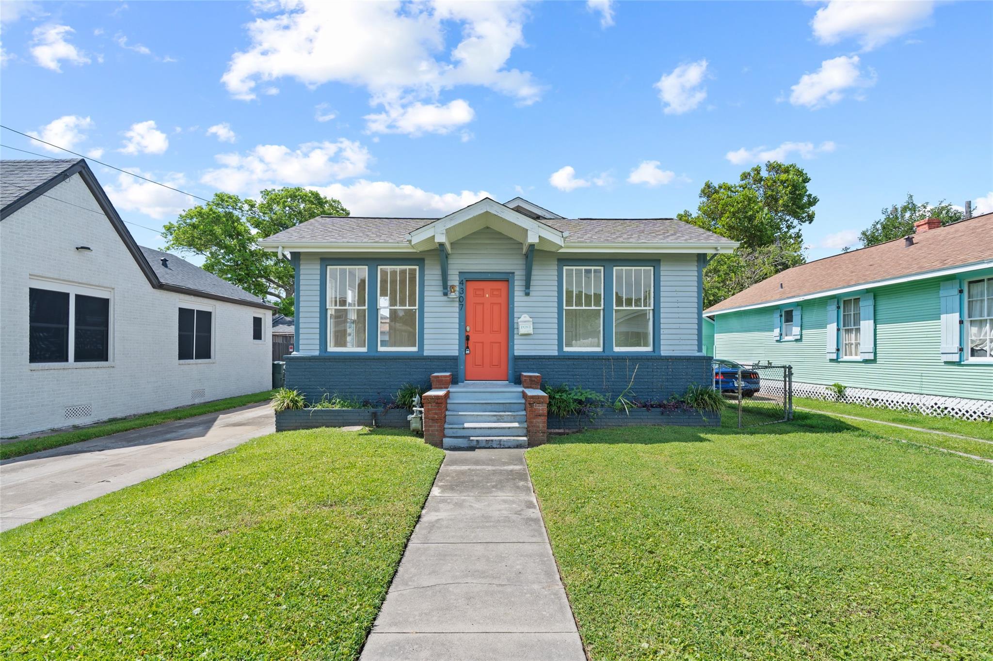 4307 Avenue Q 1/2 — photo