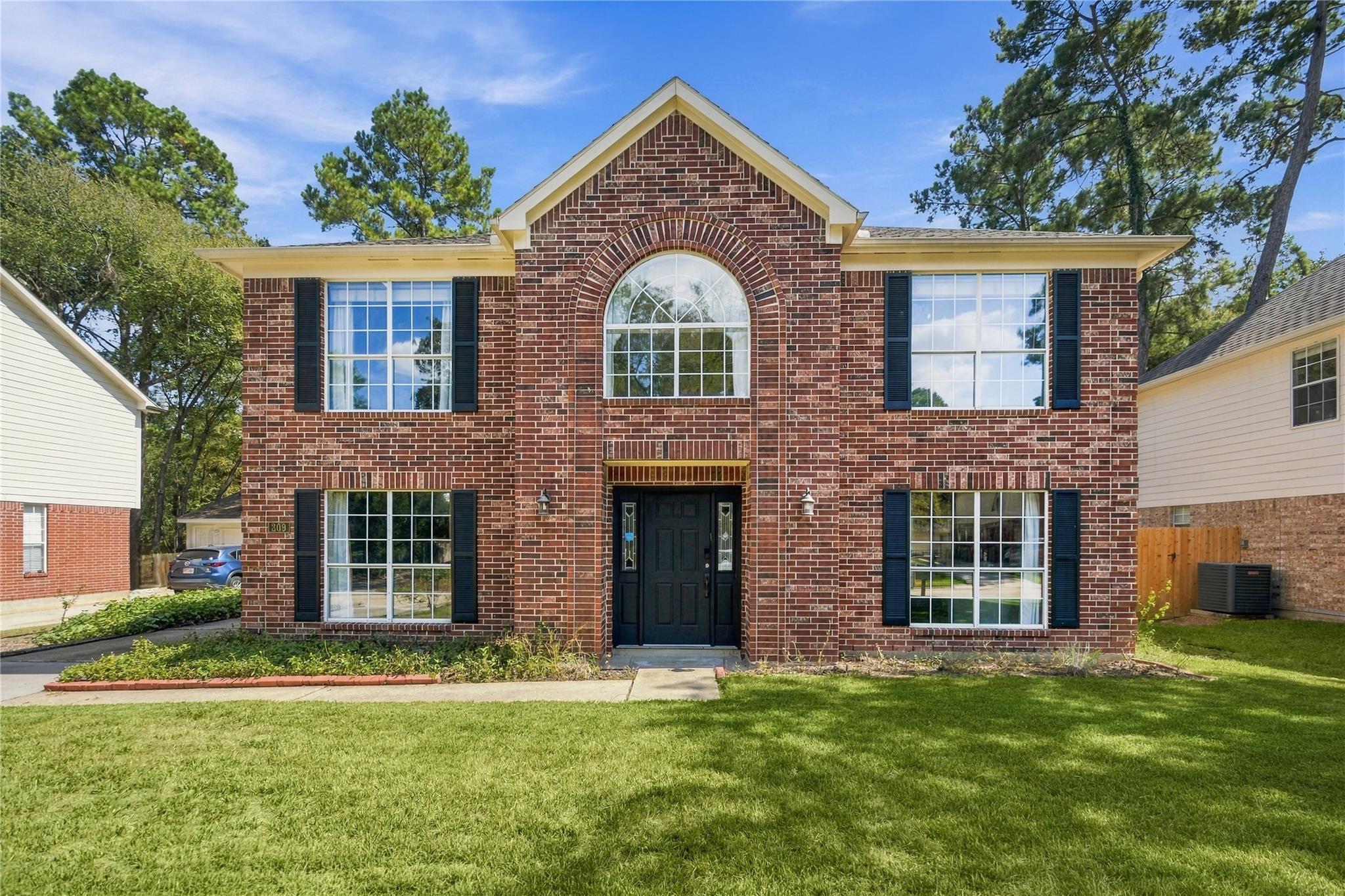 309 E Golden Arrow Circle — photo