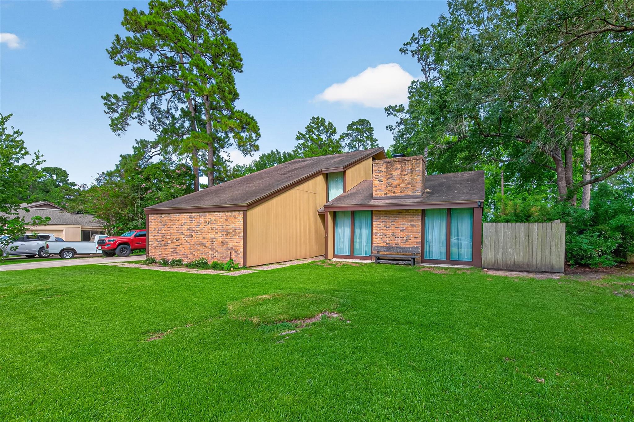 23610 Creekview Drive — photo
