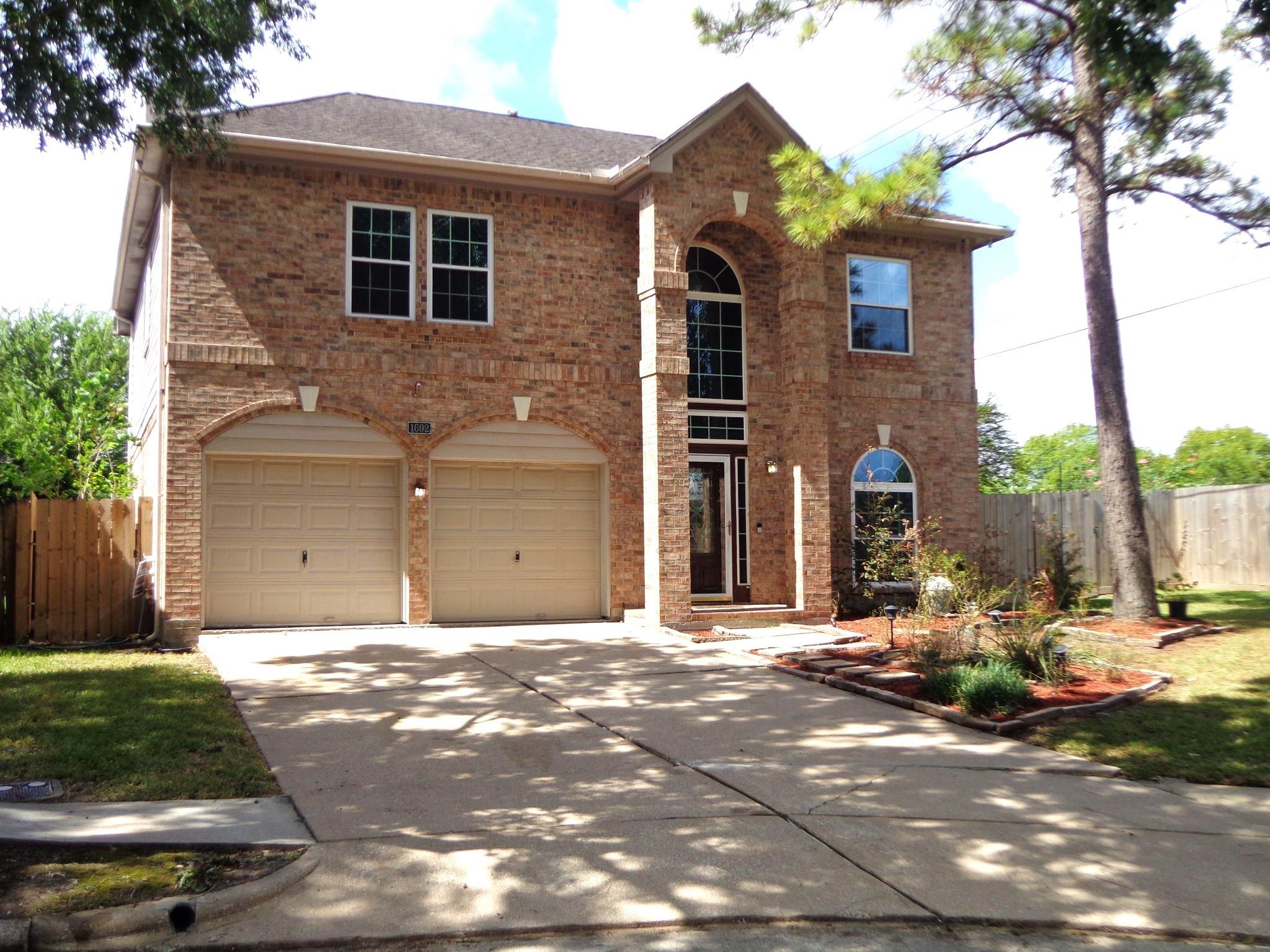1602 Emerald Lake Court — photo
