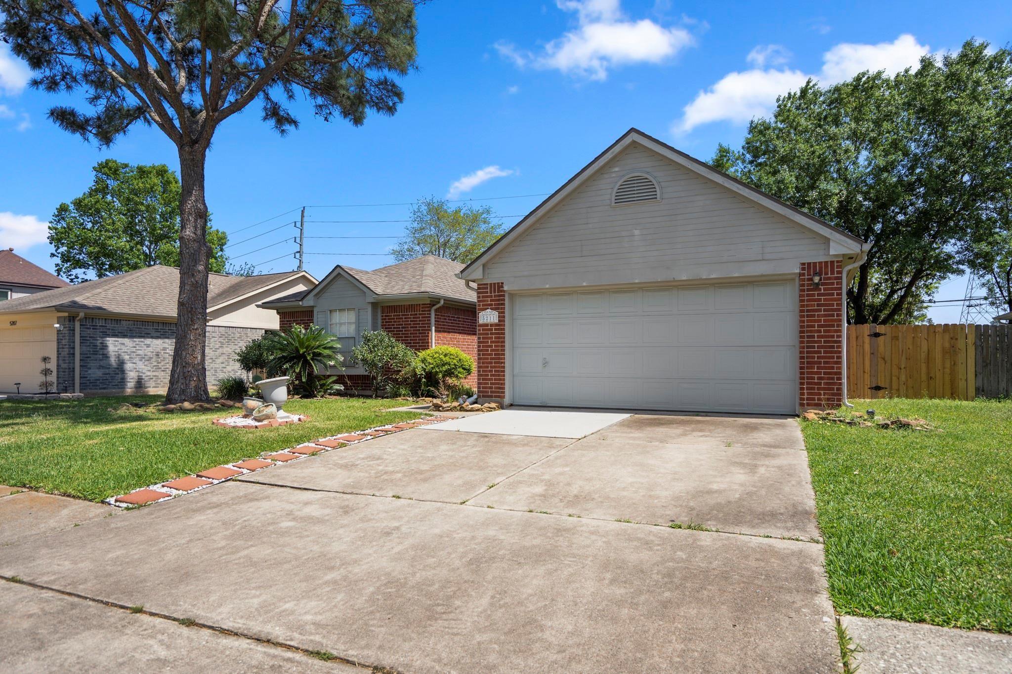 5211 Roserock Lane, Spring, TX 77379 — photo 2