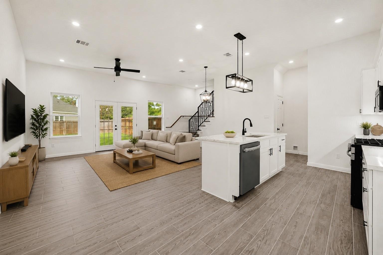 9212 Arvin Street — photo
