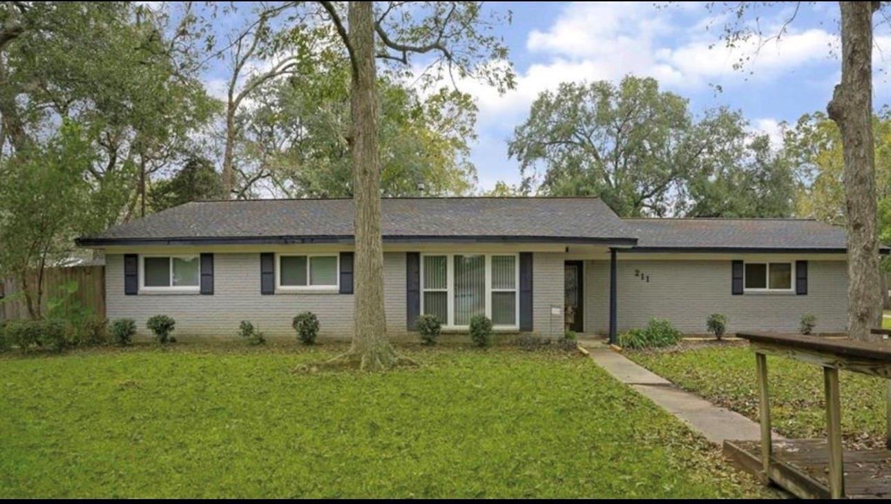 211 Van Winkle Street — photo