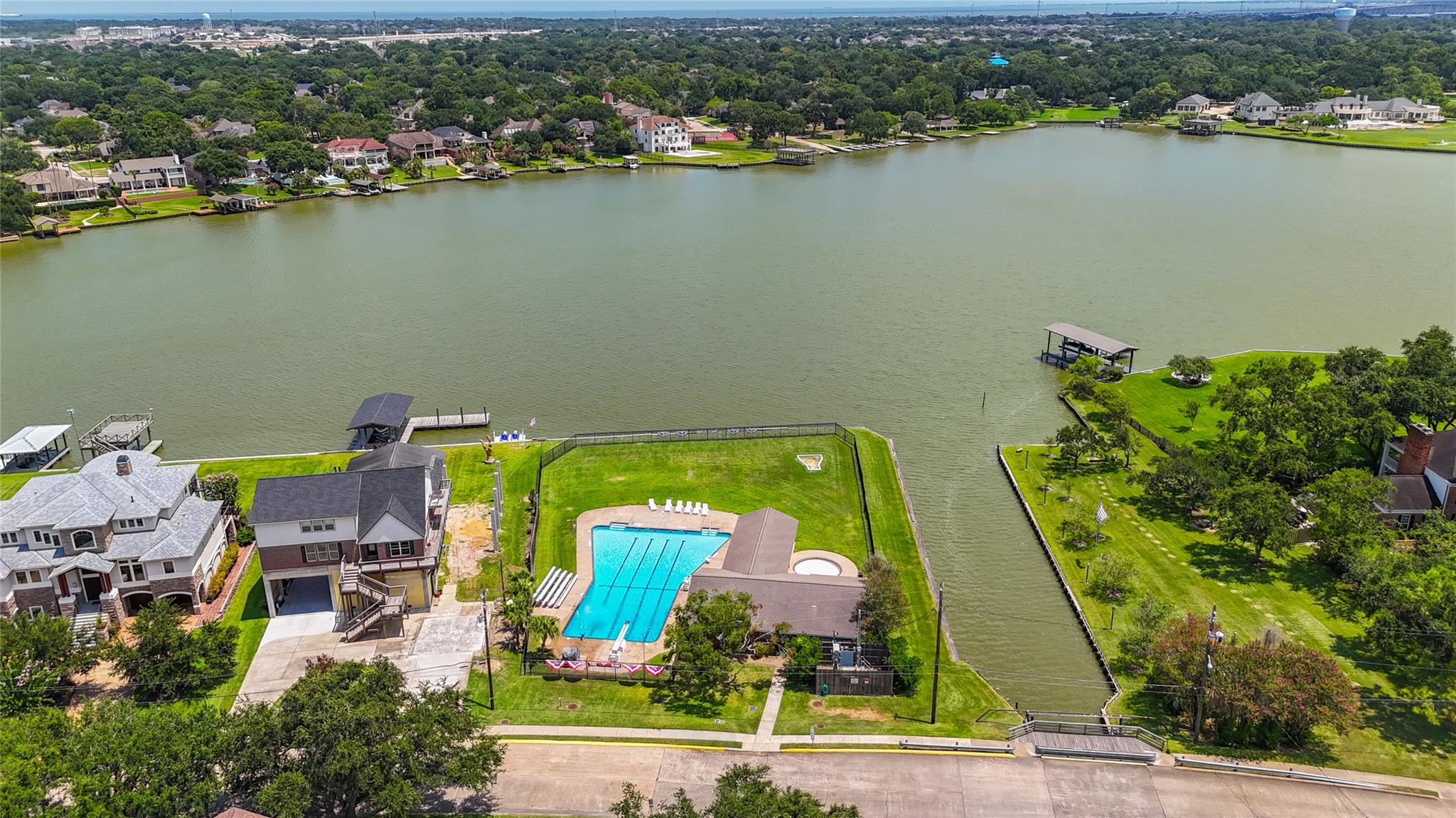 1103 Pecan Circle — photo