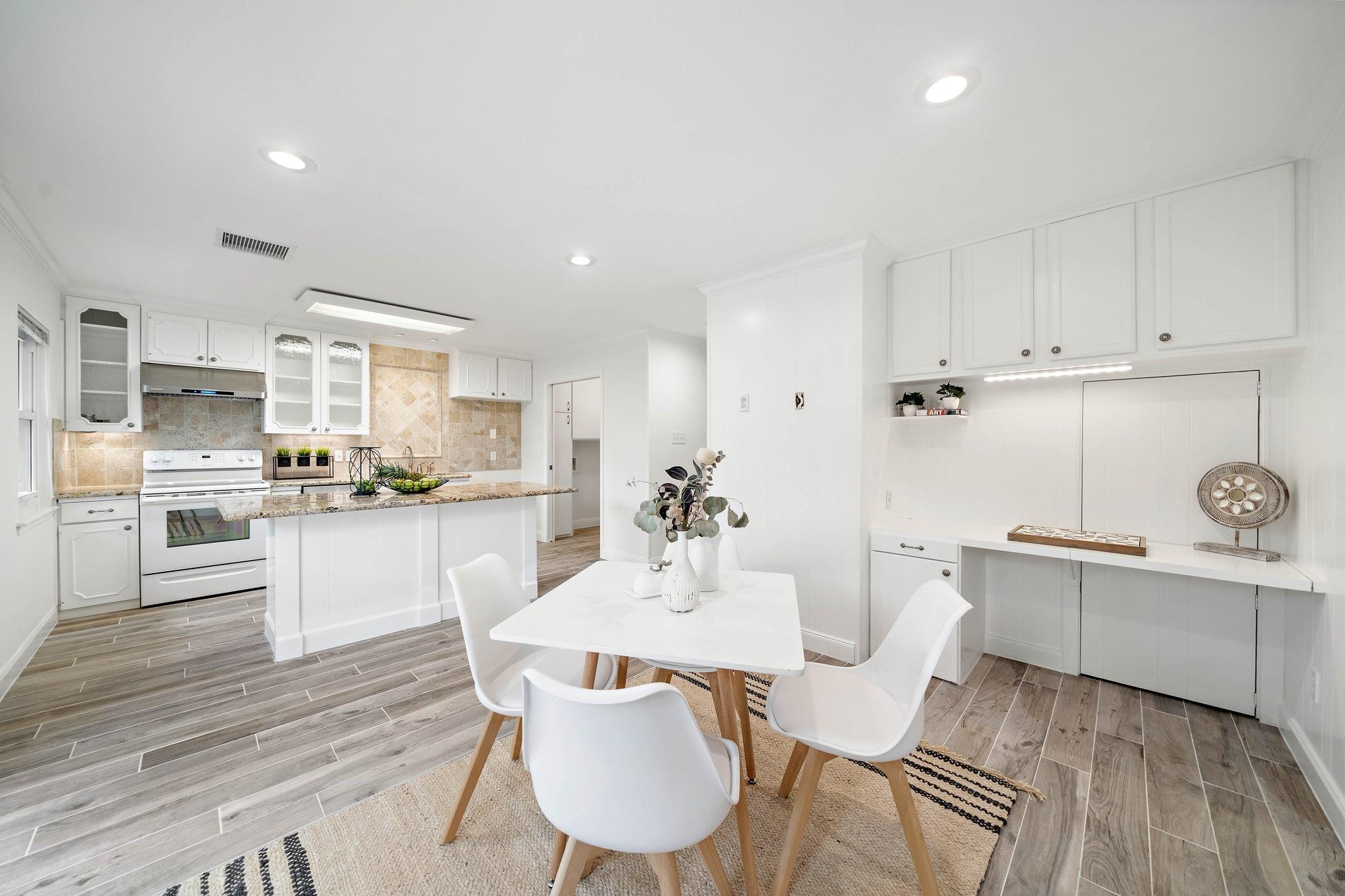 6434 Burgoyne Road #109 — photo