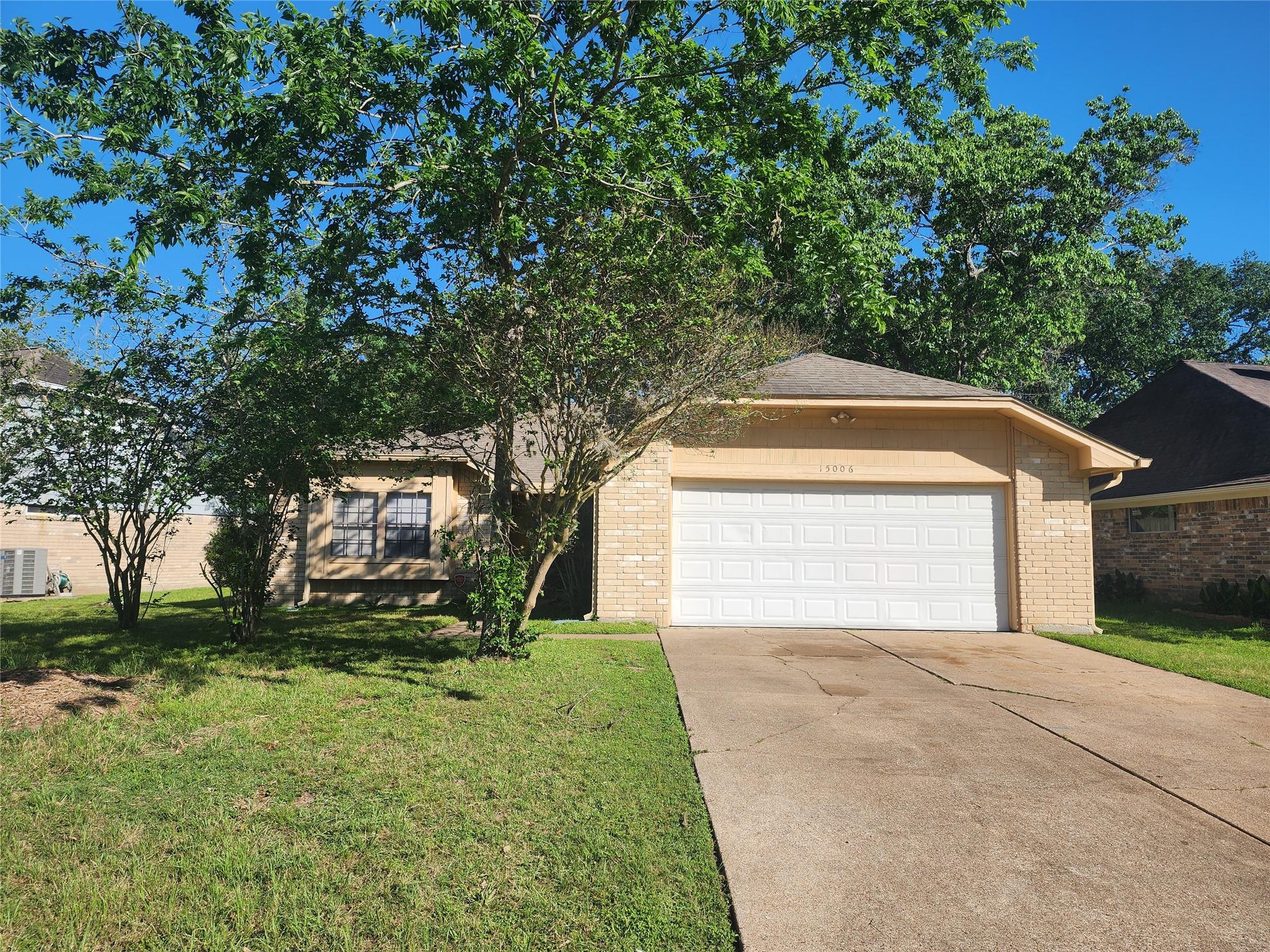 15006 Yorktown Colony Drive — photo
