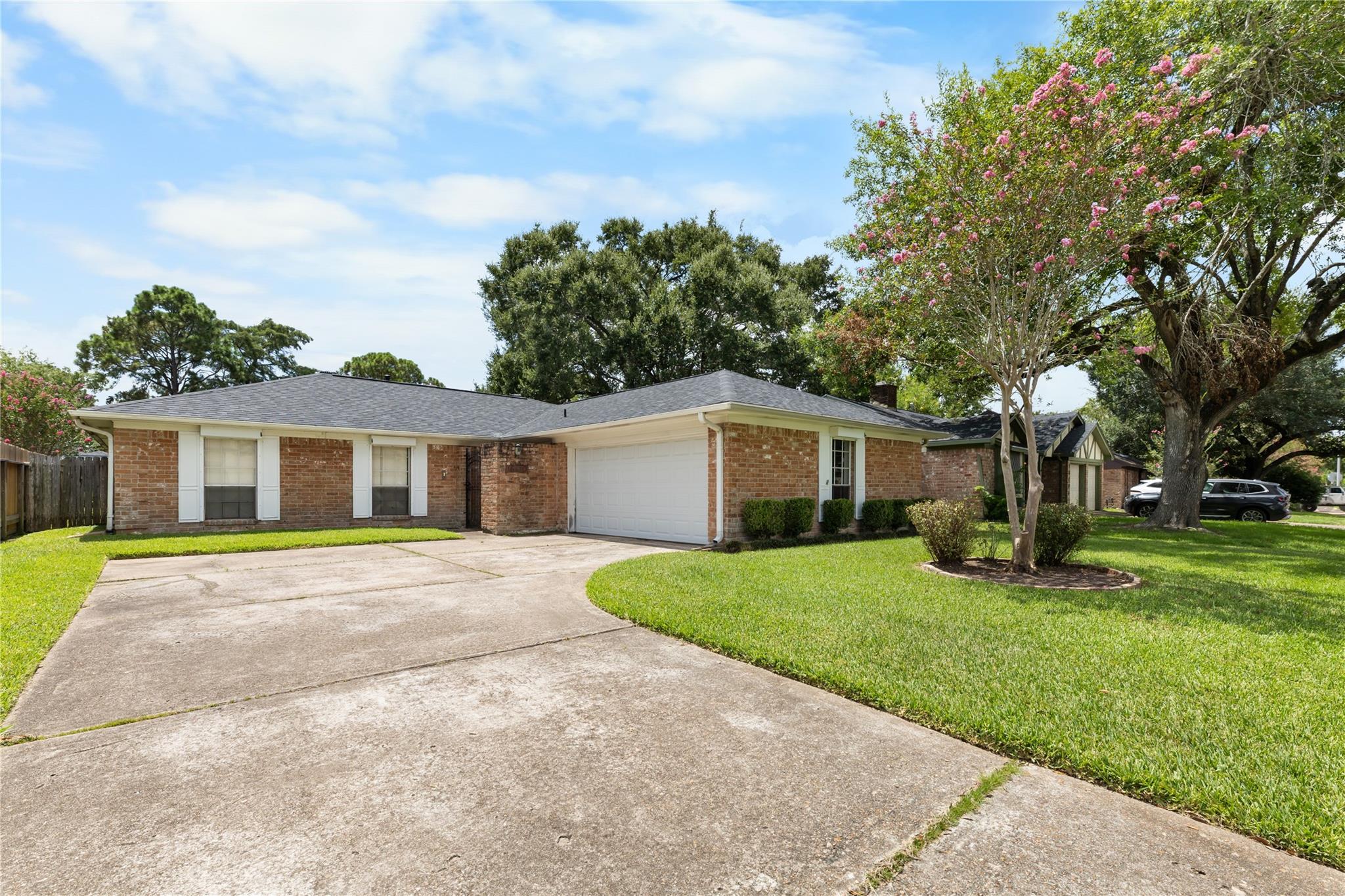 16410 Hickory Knoll Drive — photo