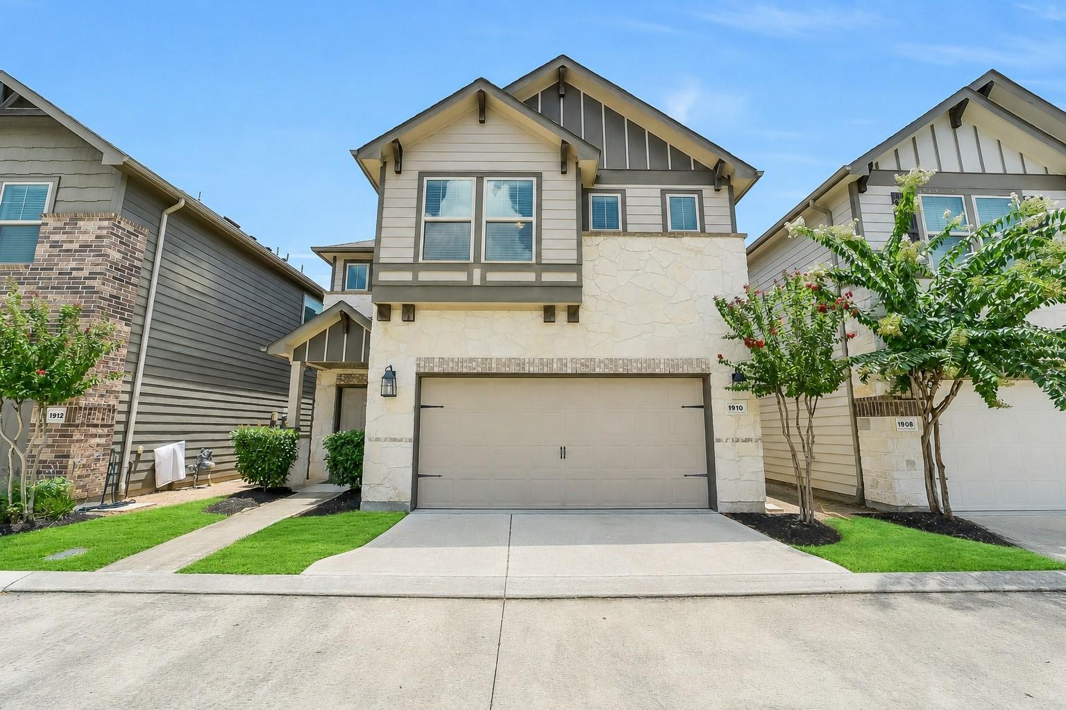 1910 Barrel Oak Drive — photo