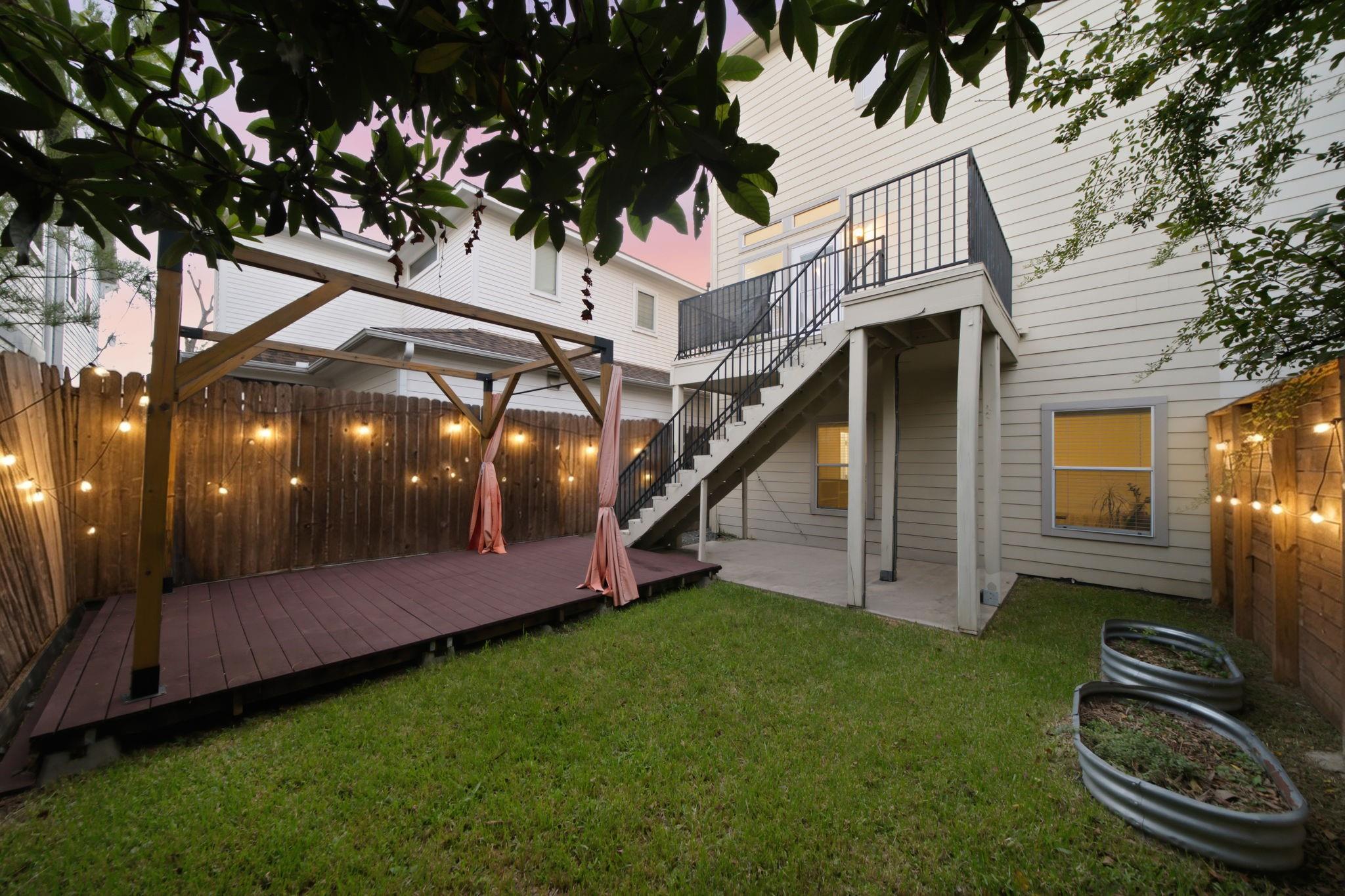 907 Lawrence Street — photo