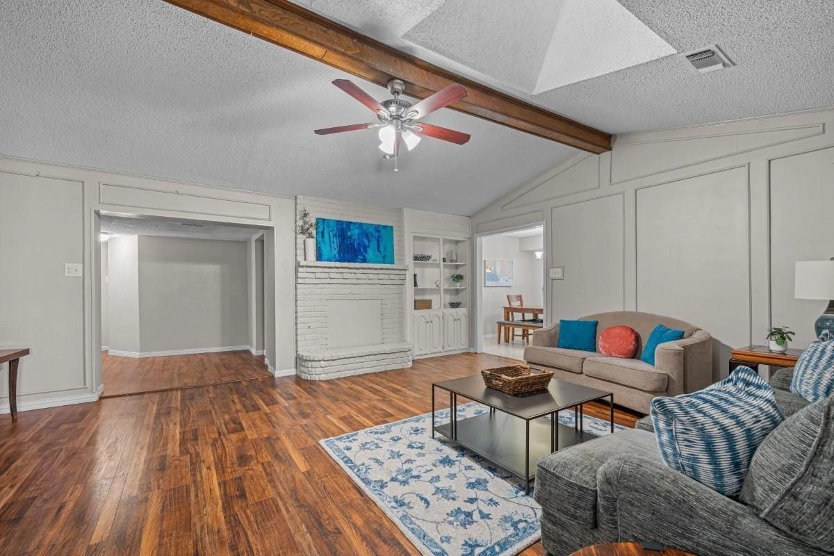 1113 Greenbriar Drive — photo