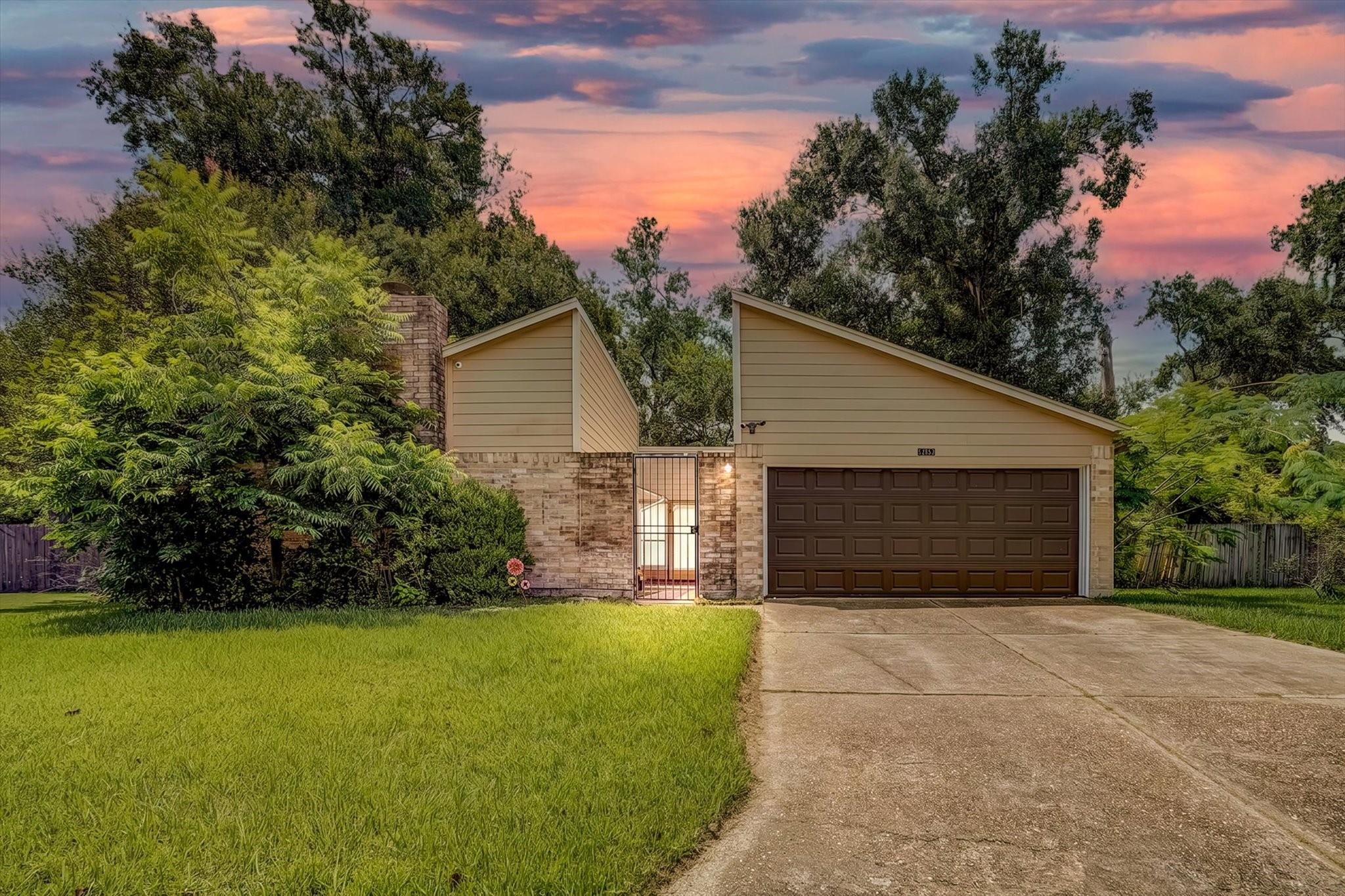 17502 Favor Bend Court — photo
