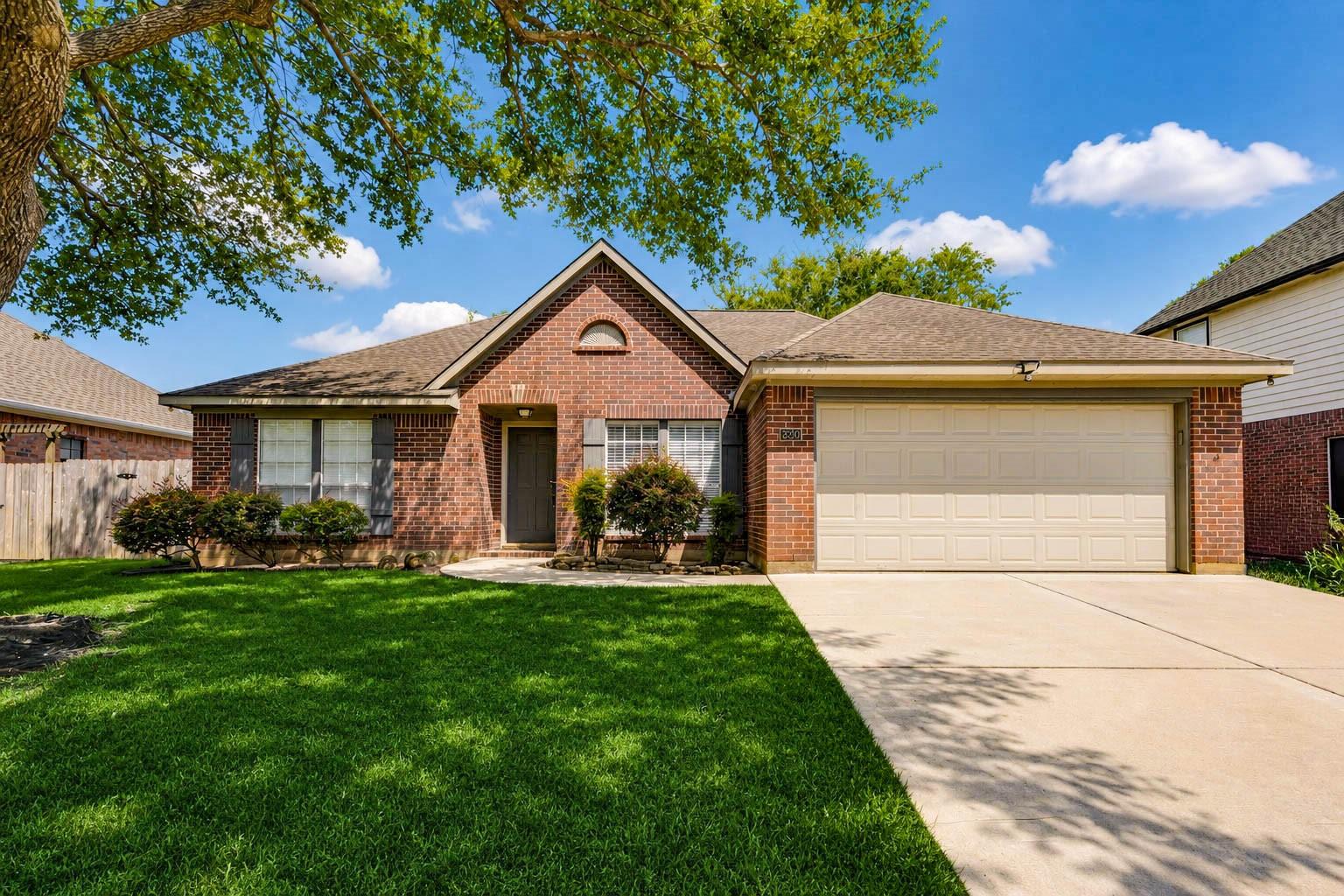 3230 Lee Circle — photo