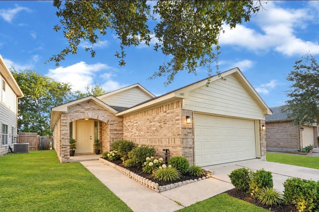 1107 Hampton Villa Lane — photo