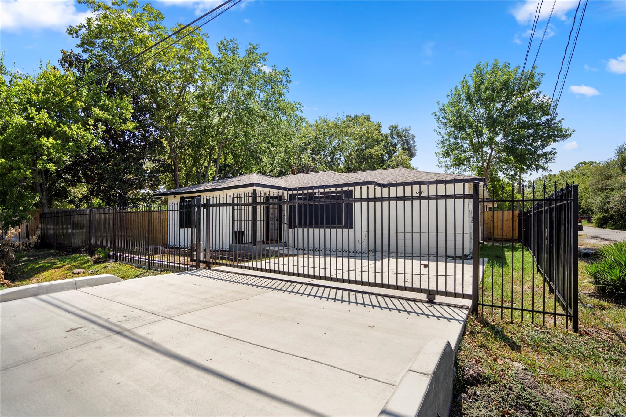 5202 Denmark Street — photo
