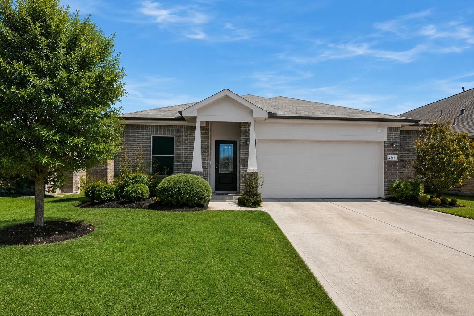 4822 Seaside Sparrow Lane — photo
