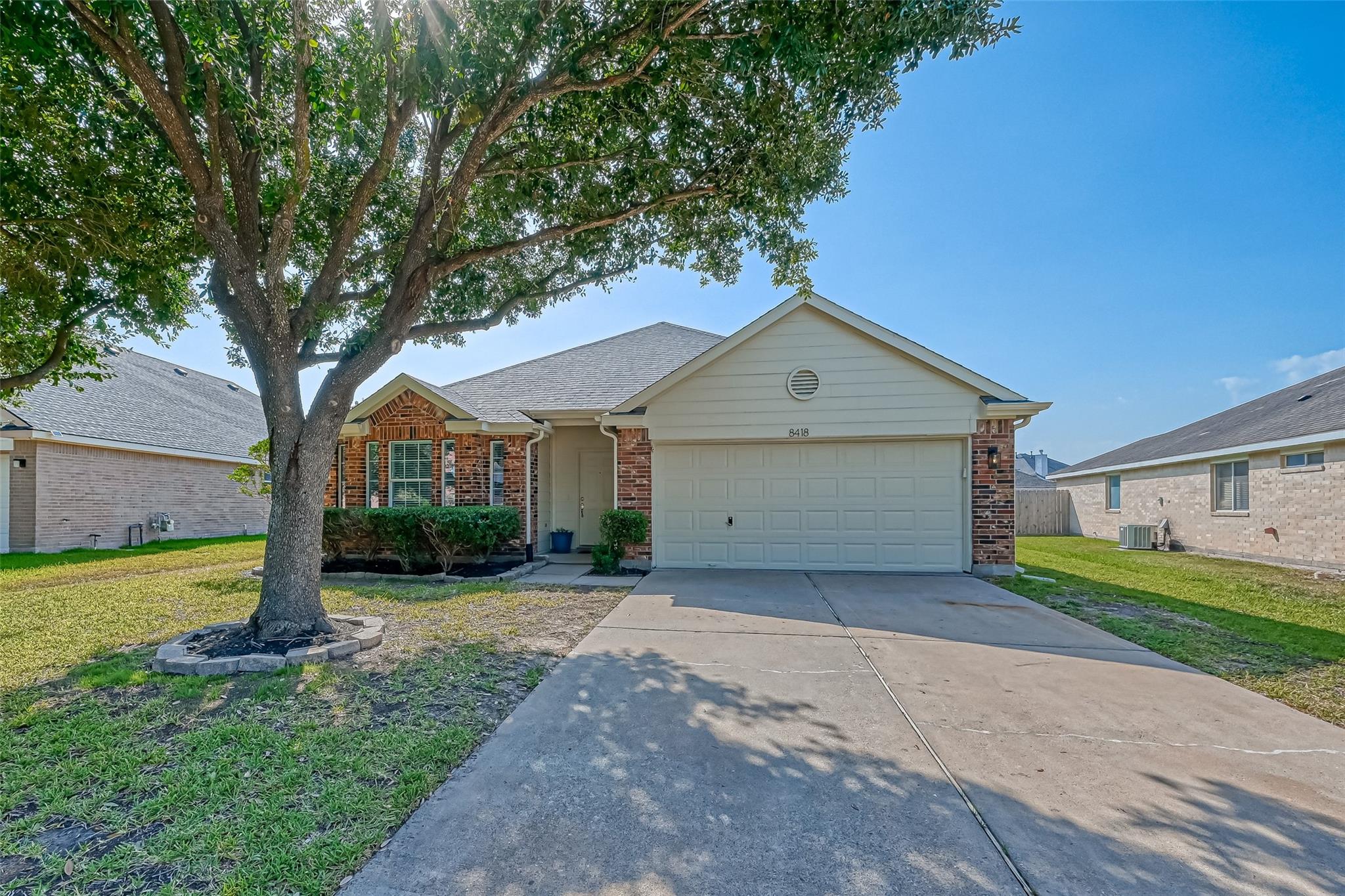 8418 Woodland Knoll Lane — photo