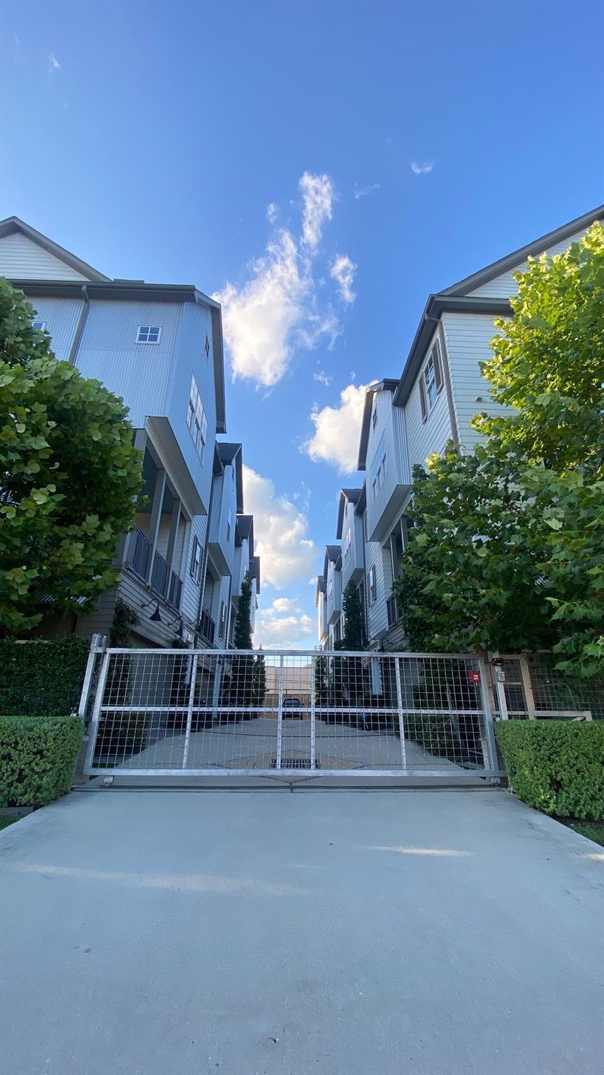 2230 Lou Ellen Lane #D — photo