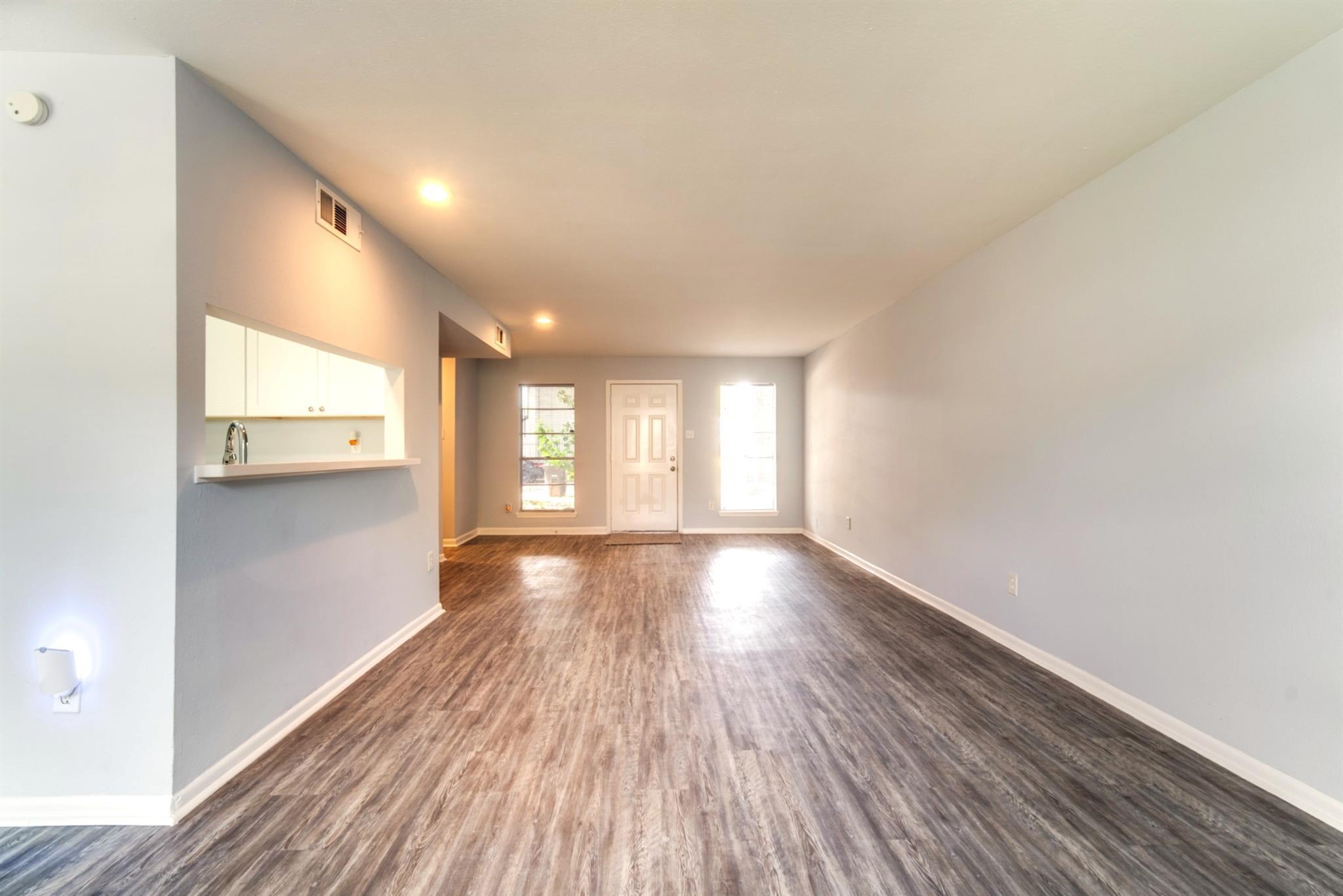 7916 Grow Lane — photo
